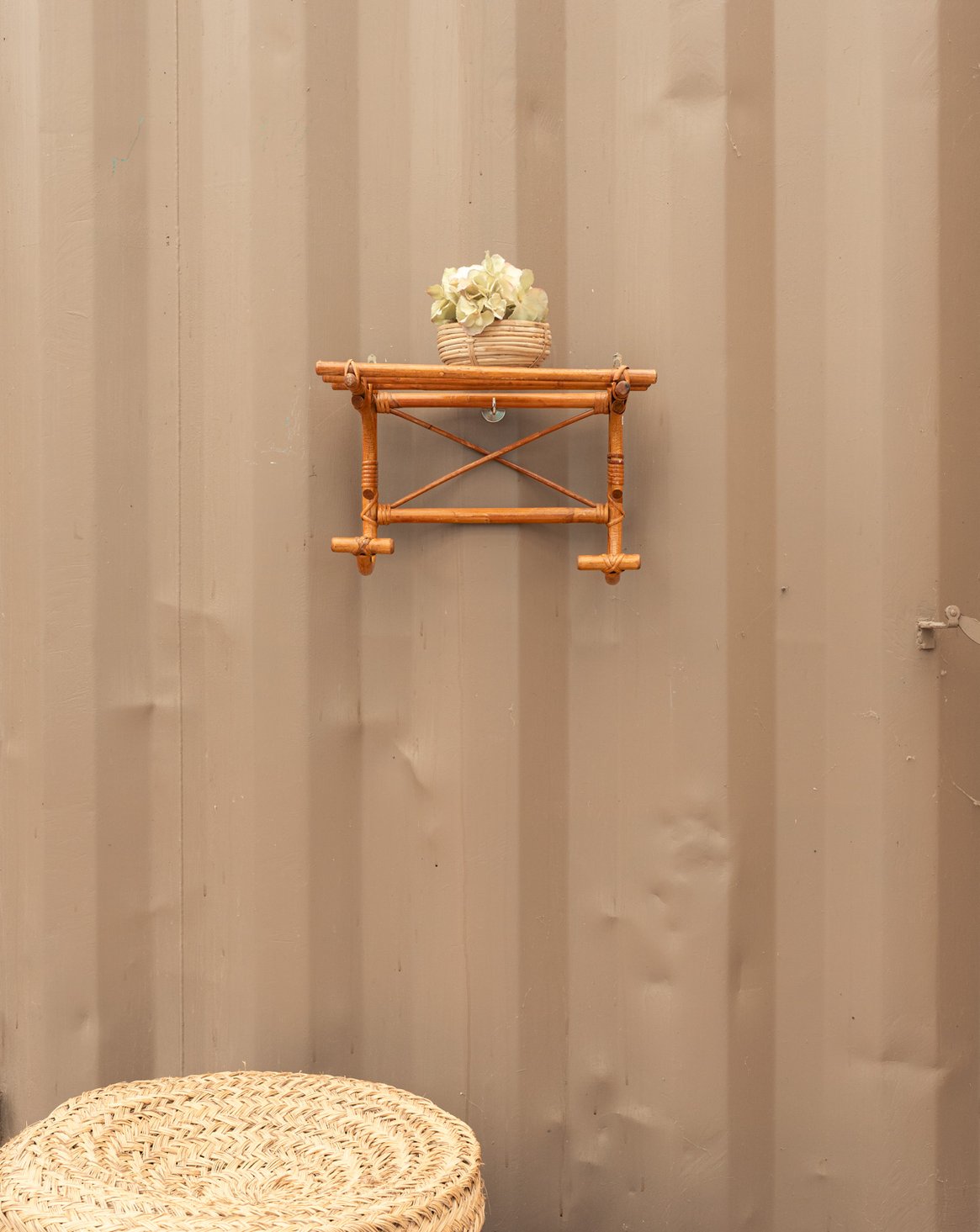 Porte-manteau mural en rotin Max N°493 - Bon état, DEBONGOUT