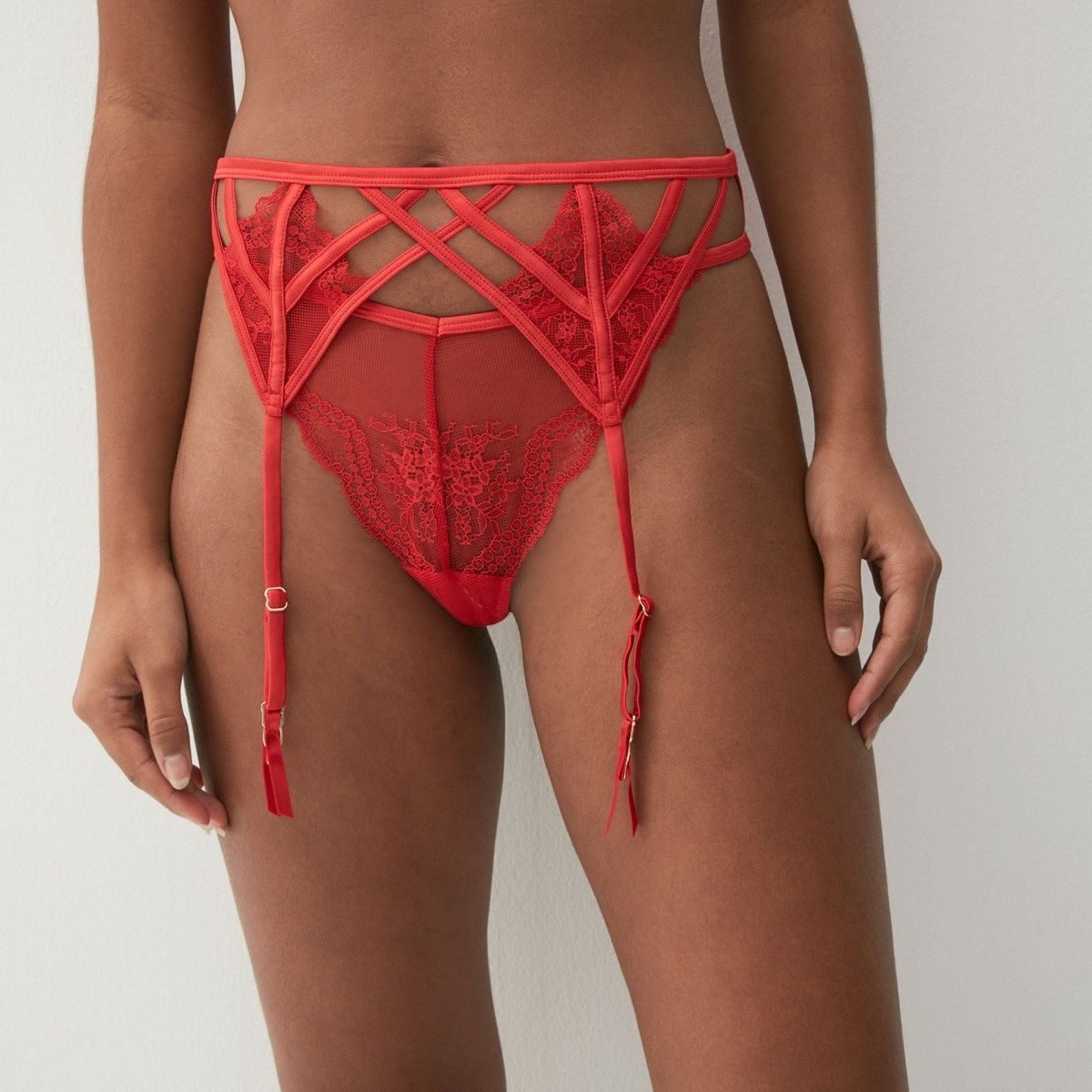 String discount rouge undiz