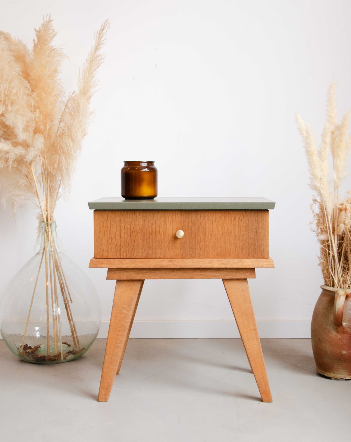 Table de chevet en bois Odile N°1407 - Bon état, DEBONGOUT