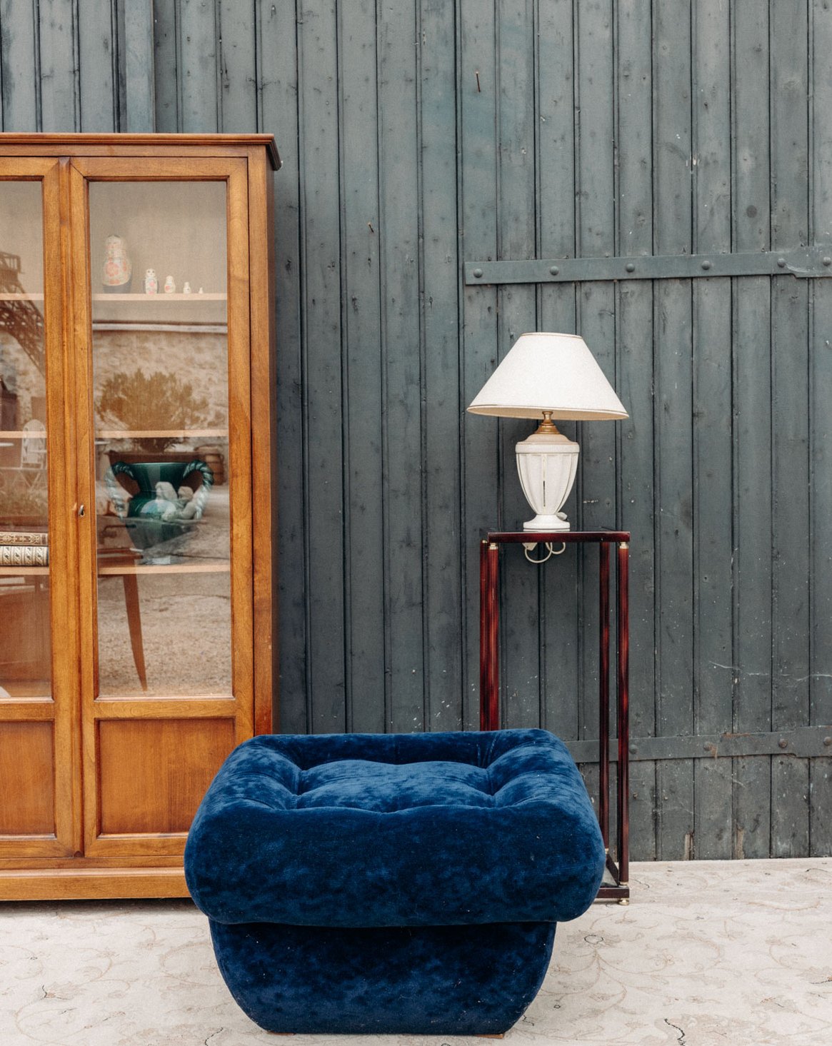 Pouf en velours bleu Jean-Philippe N°93 - Bon état, DEBONGOUT