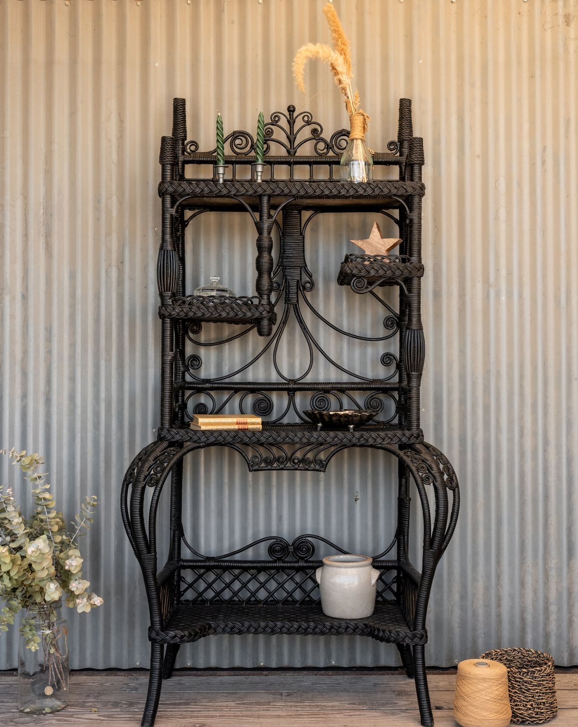Étagère en rotin noir Gaëlle N°1467 - Bon état, DEBONGOUT