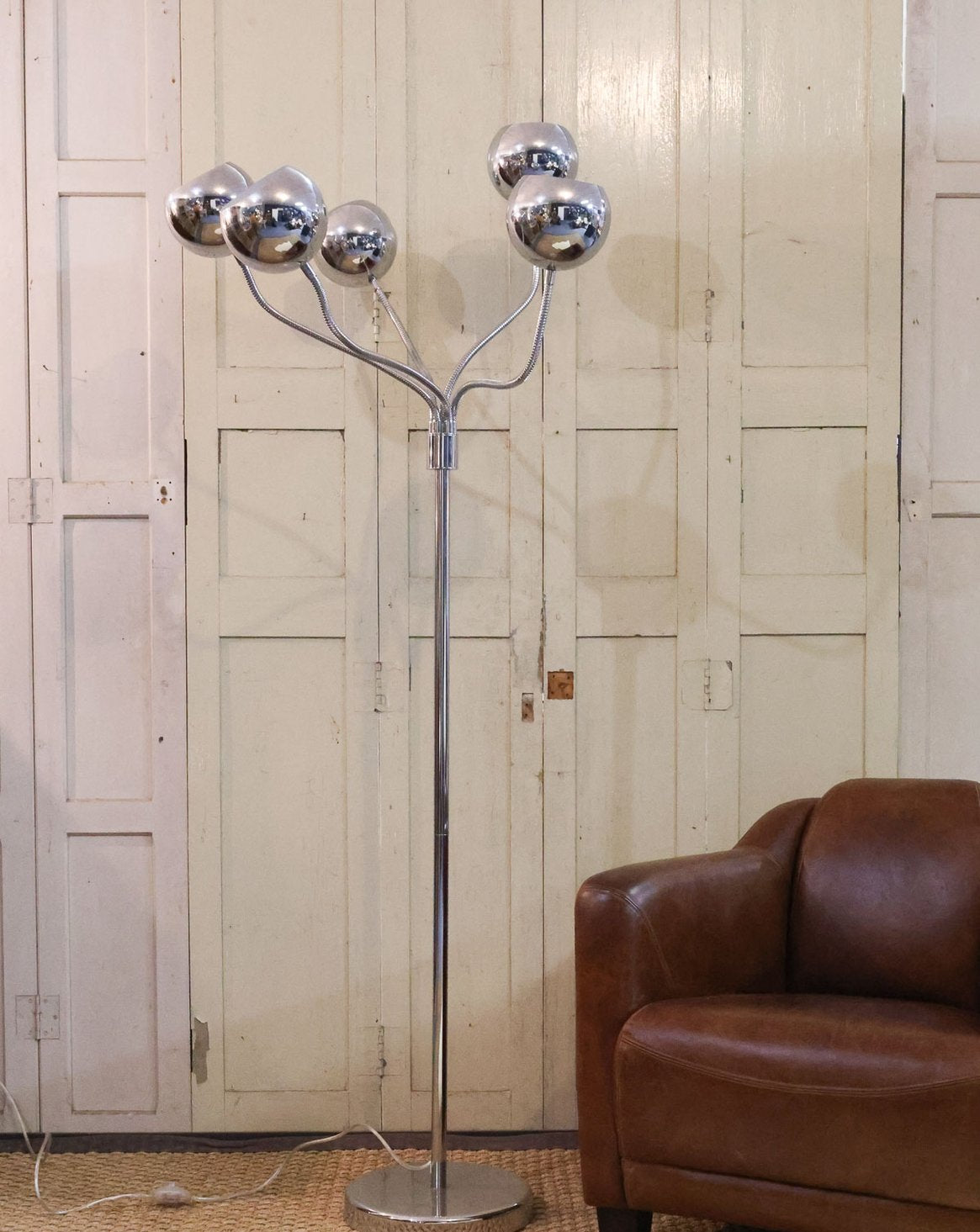 Grande lampadaire méduse chromé Julien N°329 - Bon état, DEBONGOUT