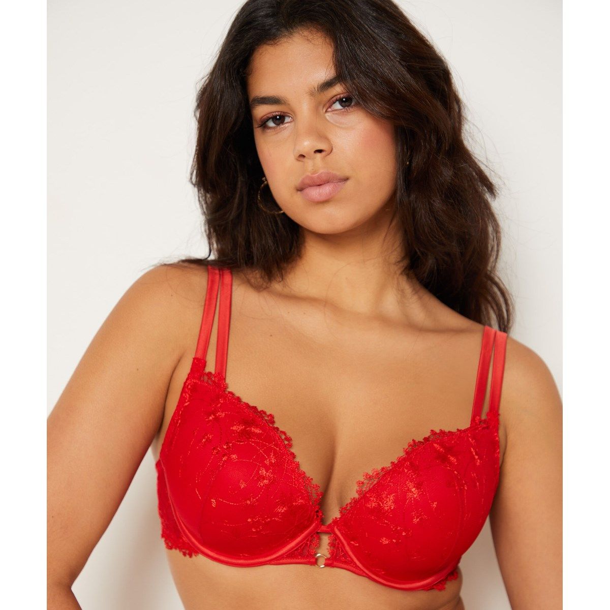 Soutien-gorge n.5 - le coques fines plongeant lumineuse rouge Etam