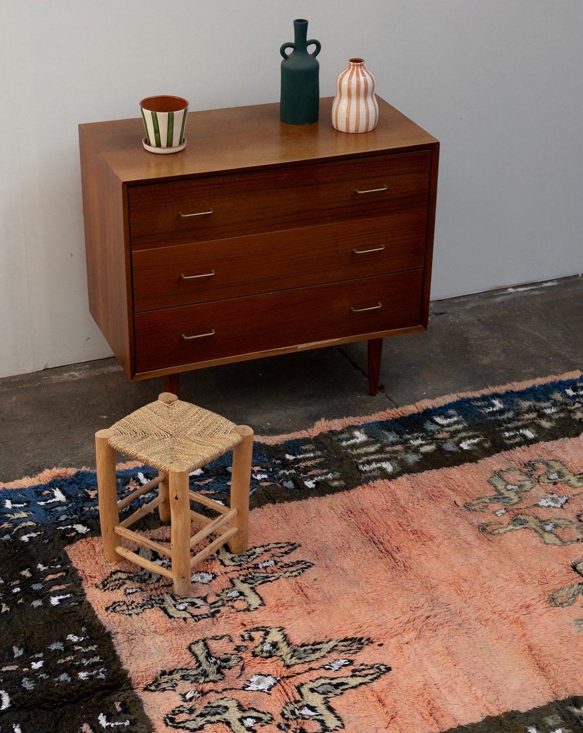Grand tapis bleu et saumon en laine Olivier N°41 - Bon état, DEBONGOUT