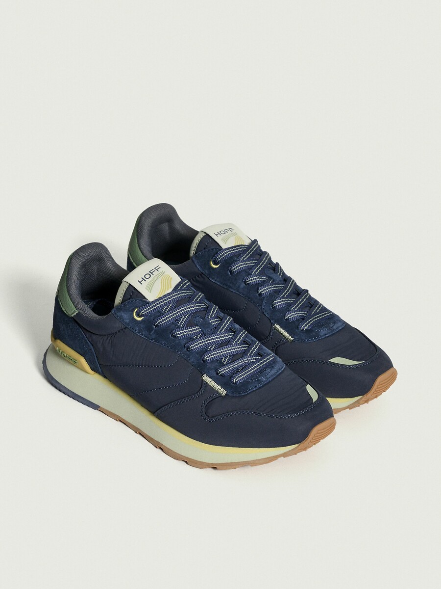 Sneakers Track & Field