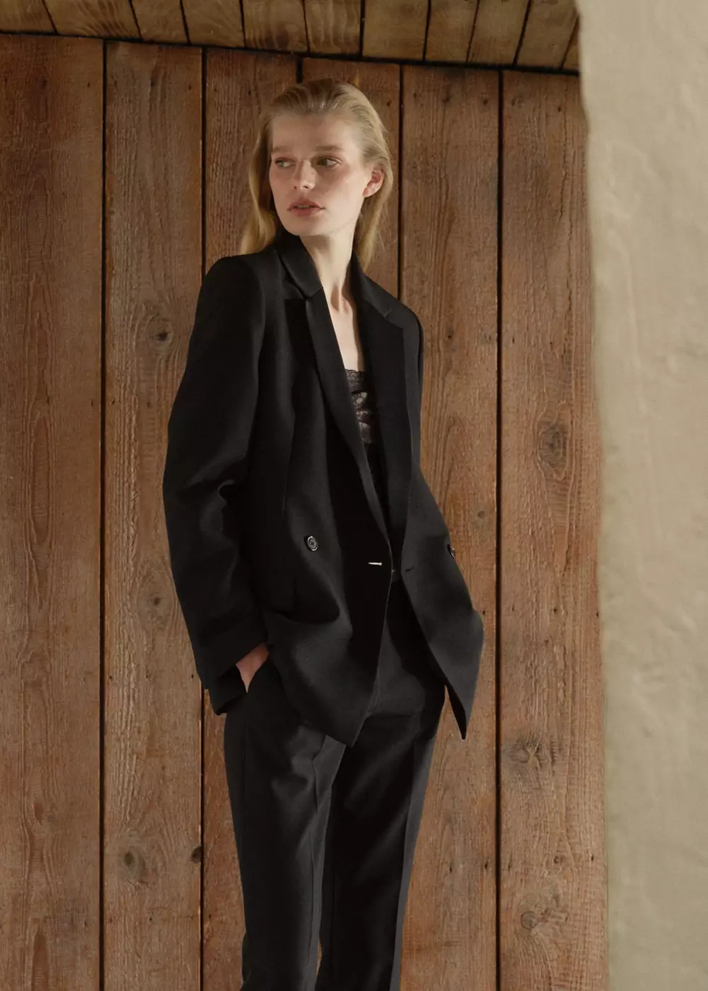 Pantalon costume ouvertures, MANGO