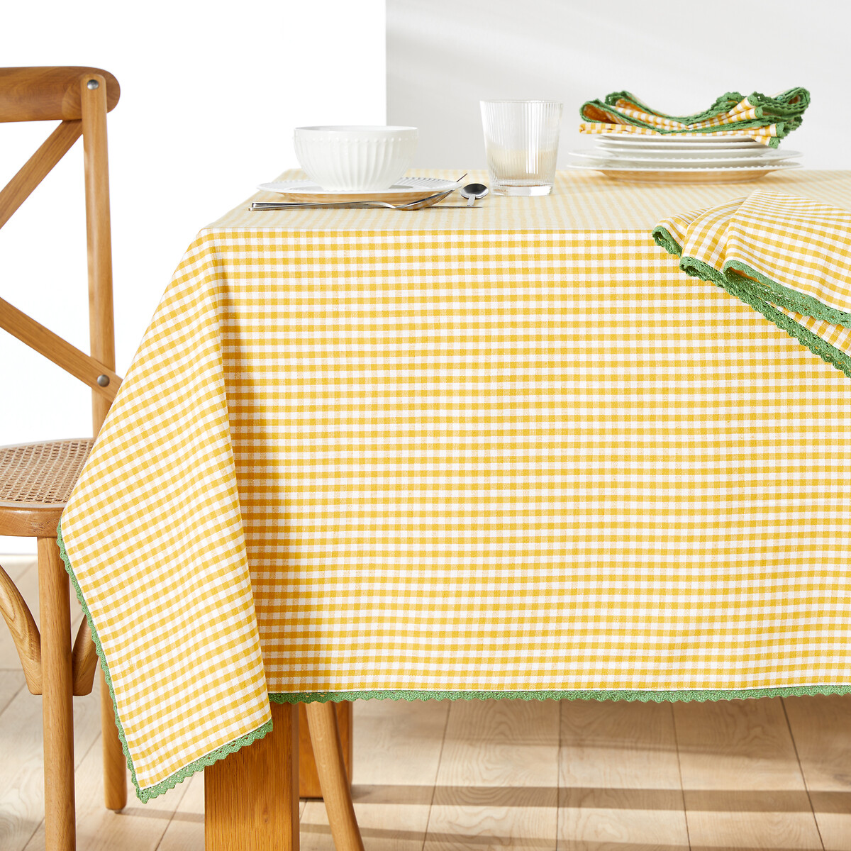 Trattoria Gingham Cotton and Linen Tablecloth