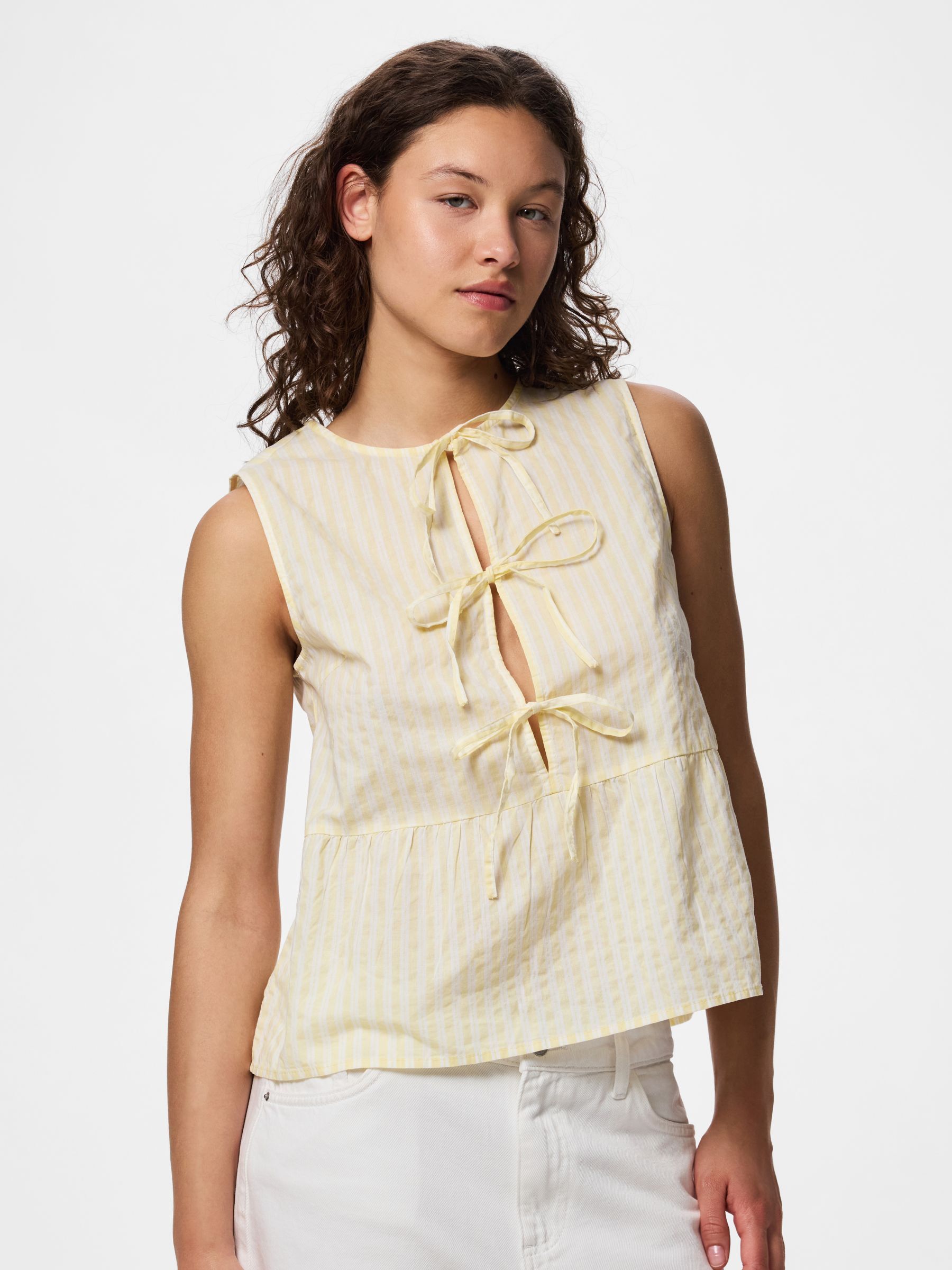 Top Sans Manches, PIECES