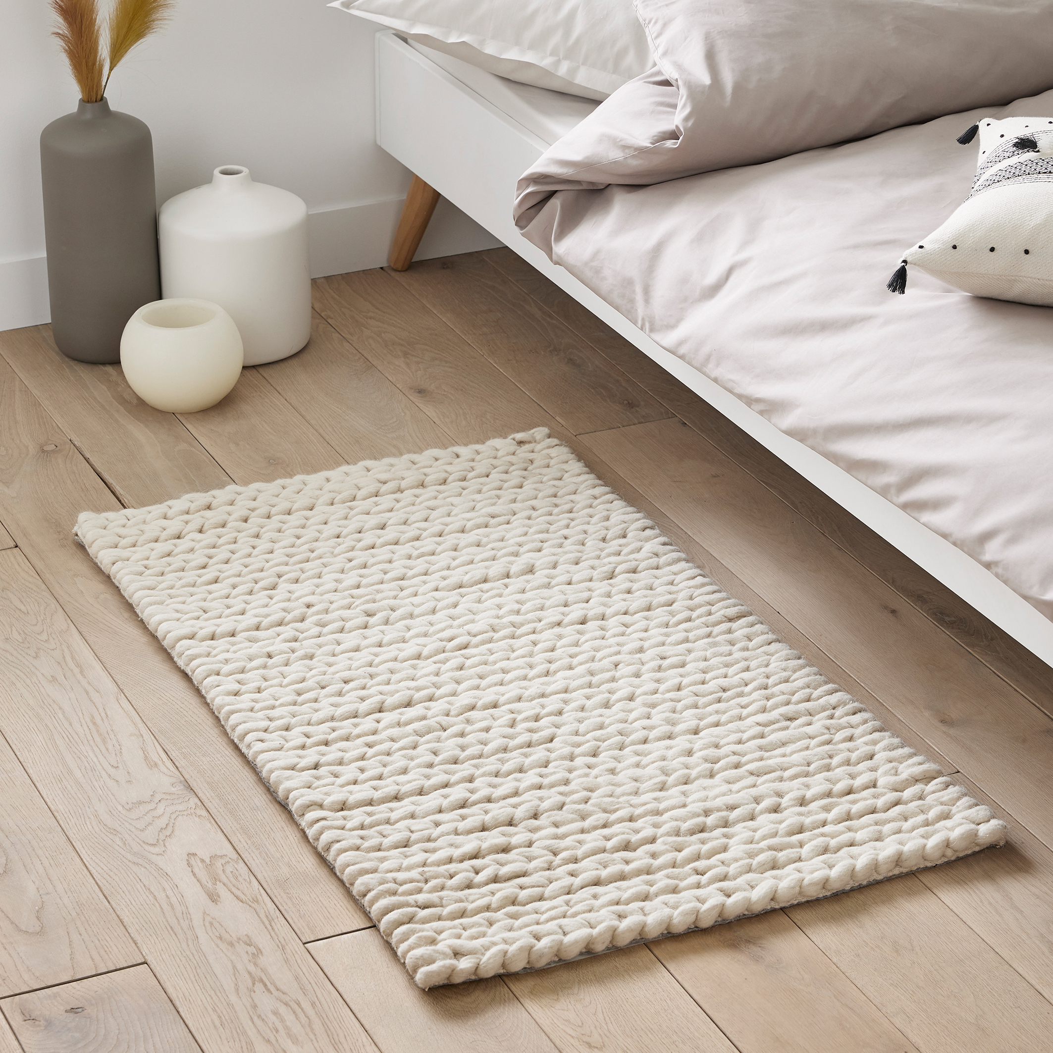 Diano Wool Knit Effect Bedside Rug La, How Big Is A 5×5 Round Rug