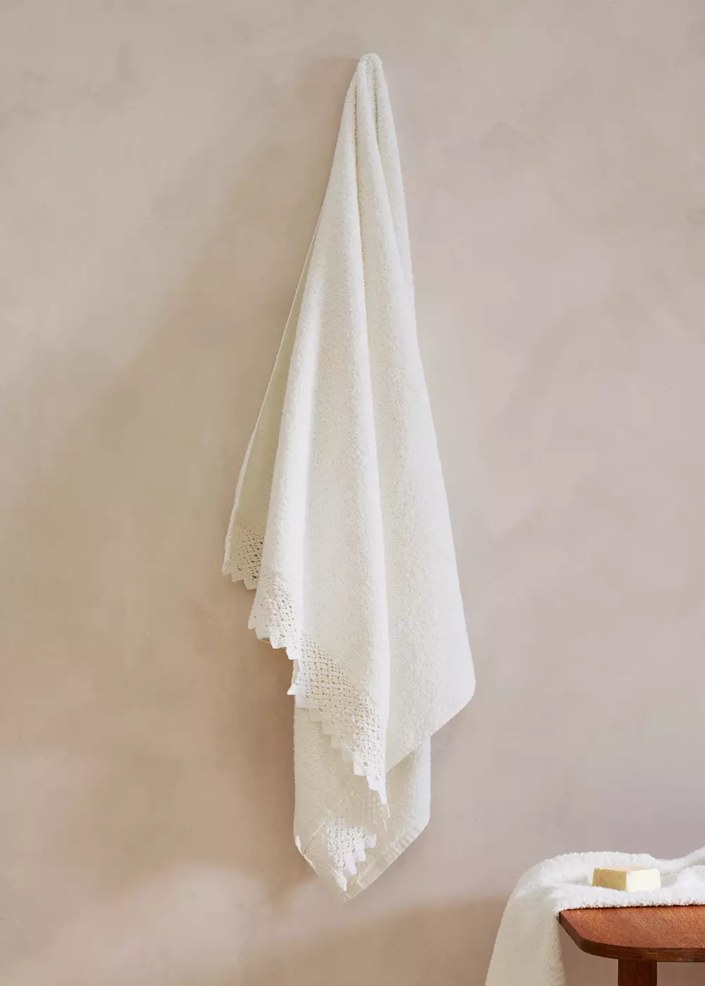 Drap de bain 100 % coton dentelle, MANGO HOME