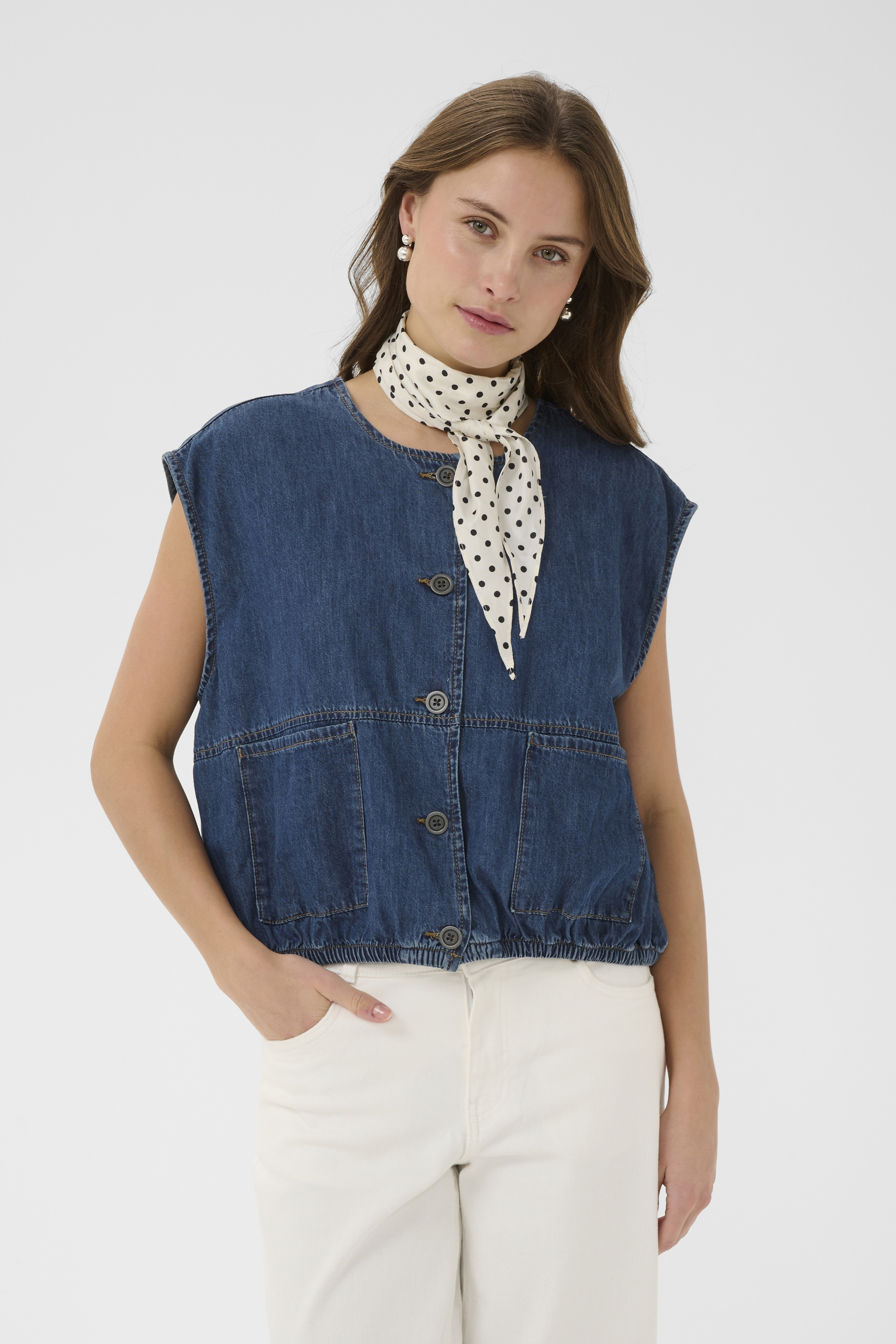 Manteau, CULTURE