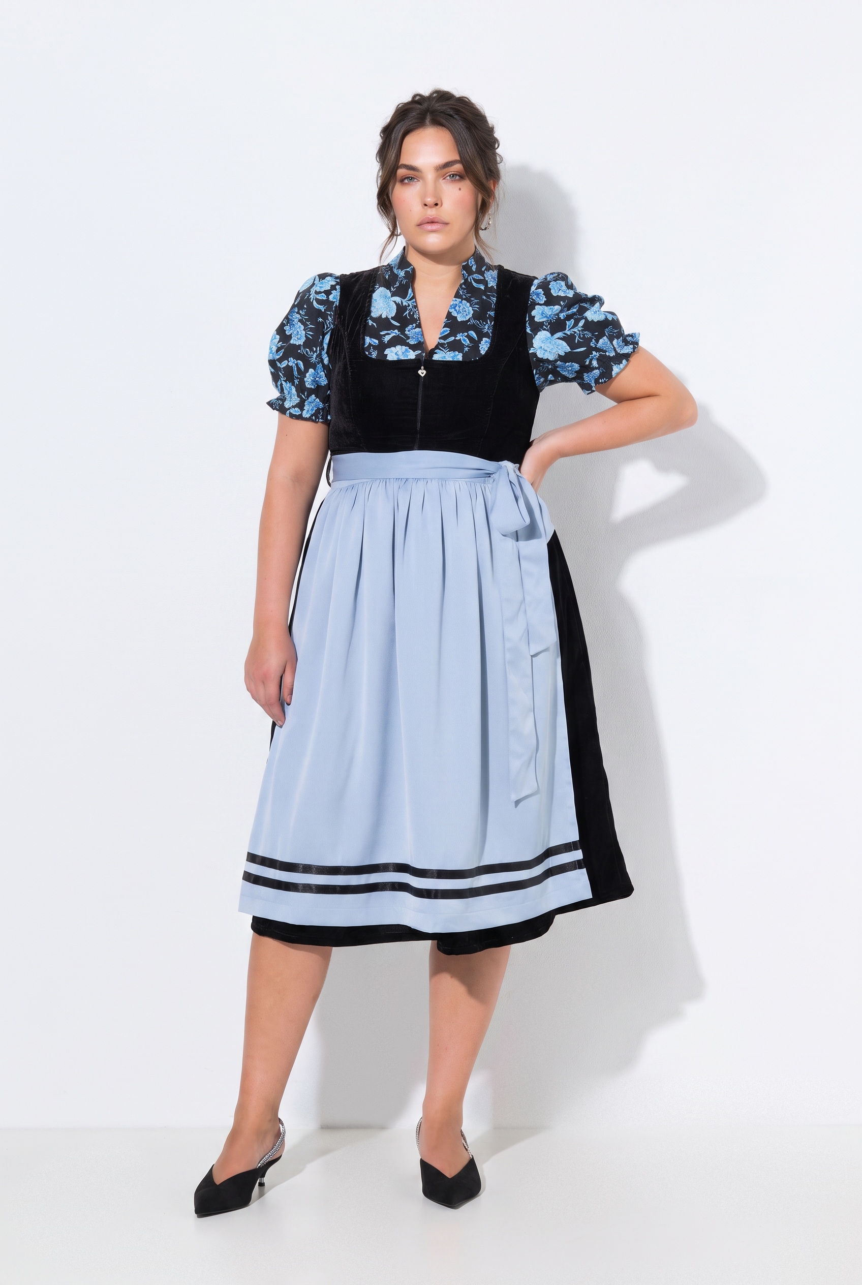 Dirndl en velours, ULLA POPKEN