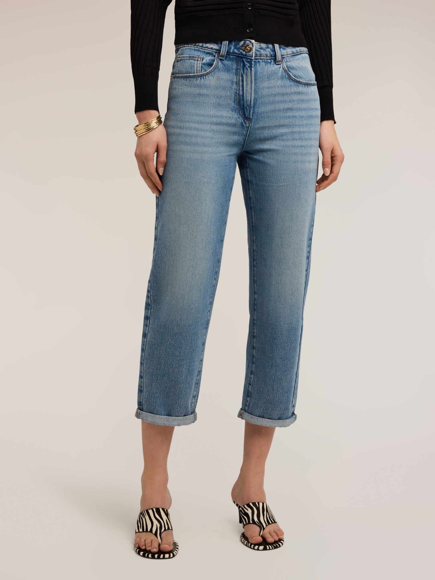 Jean boyfriend avec revers, MOTIVI