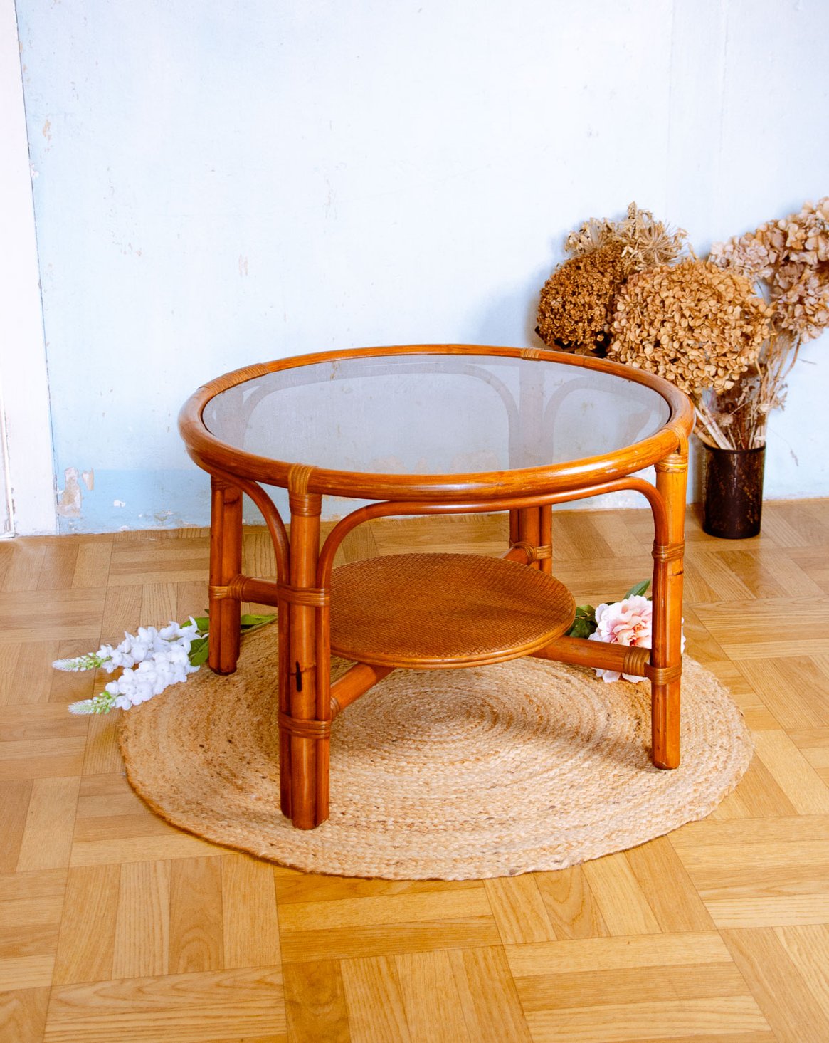 Table basse en rotin et verre fumé Léonie N°912 - Bon état, DEBONGOUT