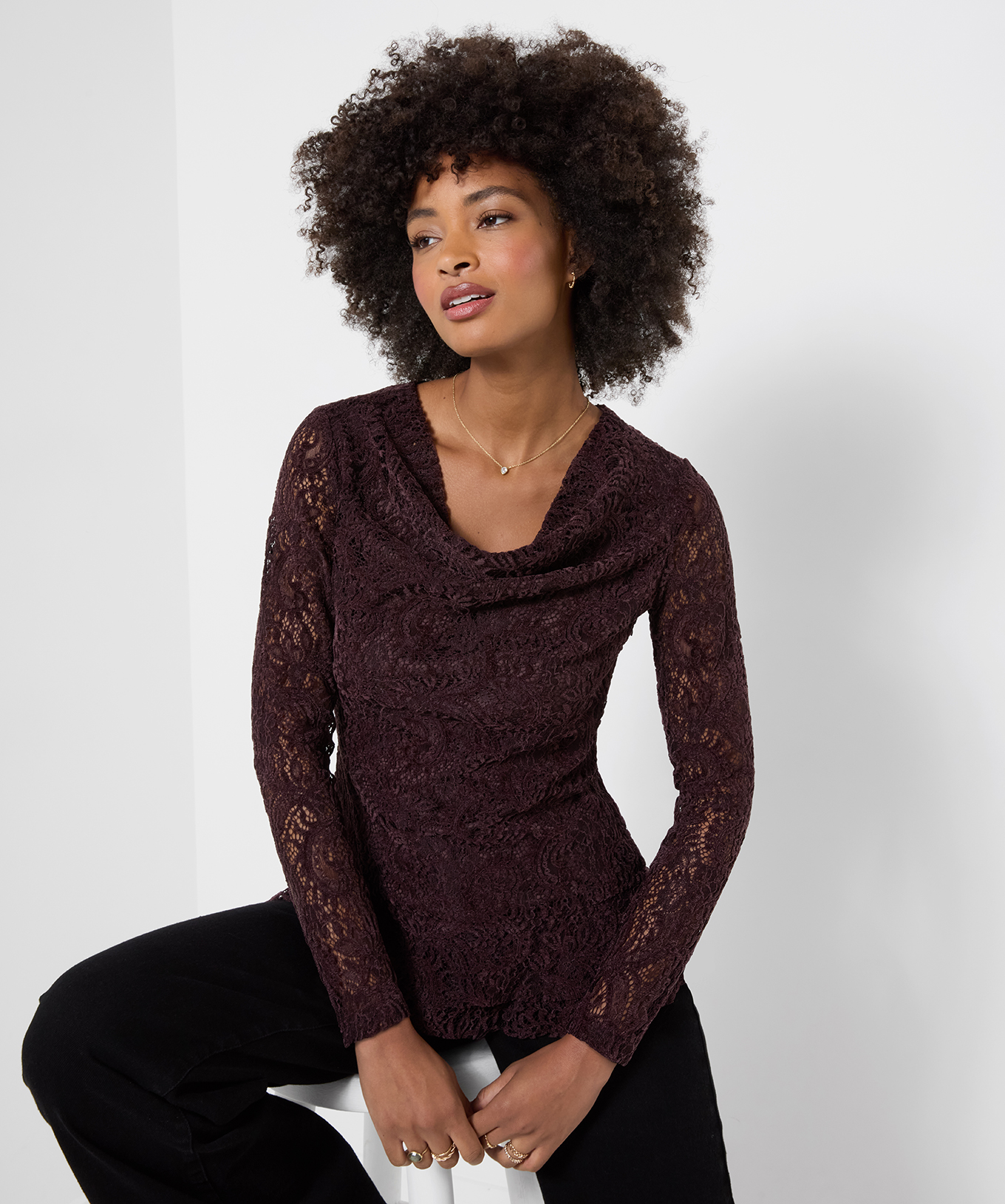 Blouse en Dentelle à Col Bénitier et Ourlet Asymétrique, JOE BROWNS