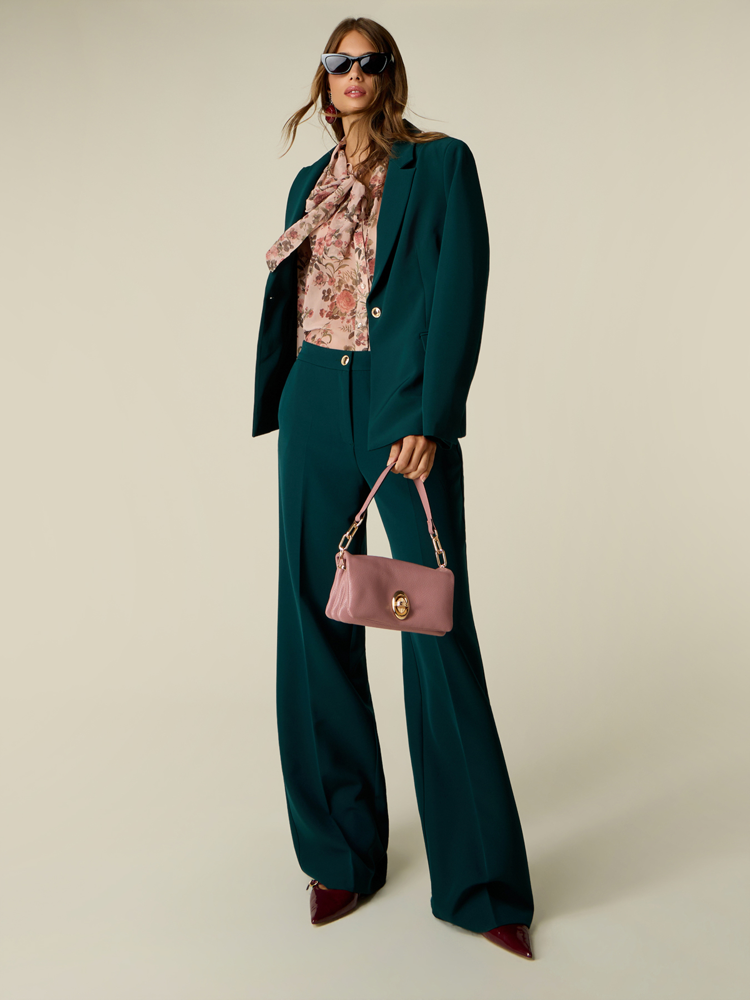 Pantalon palazzo, OLTRE