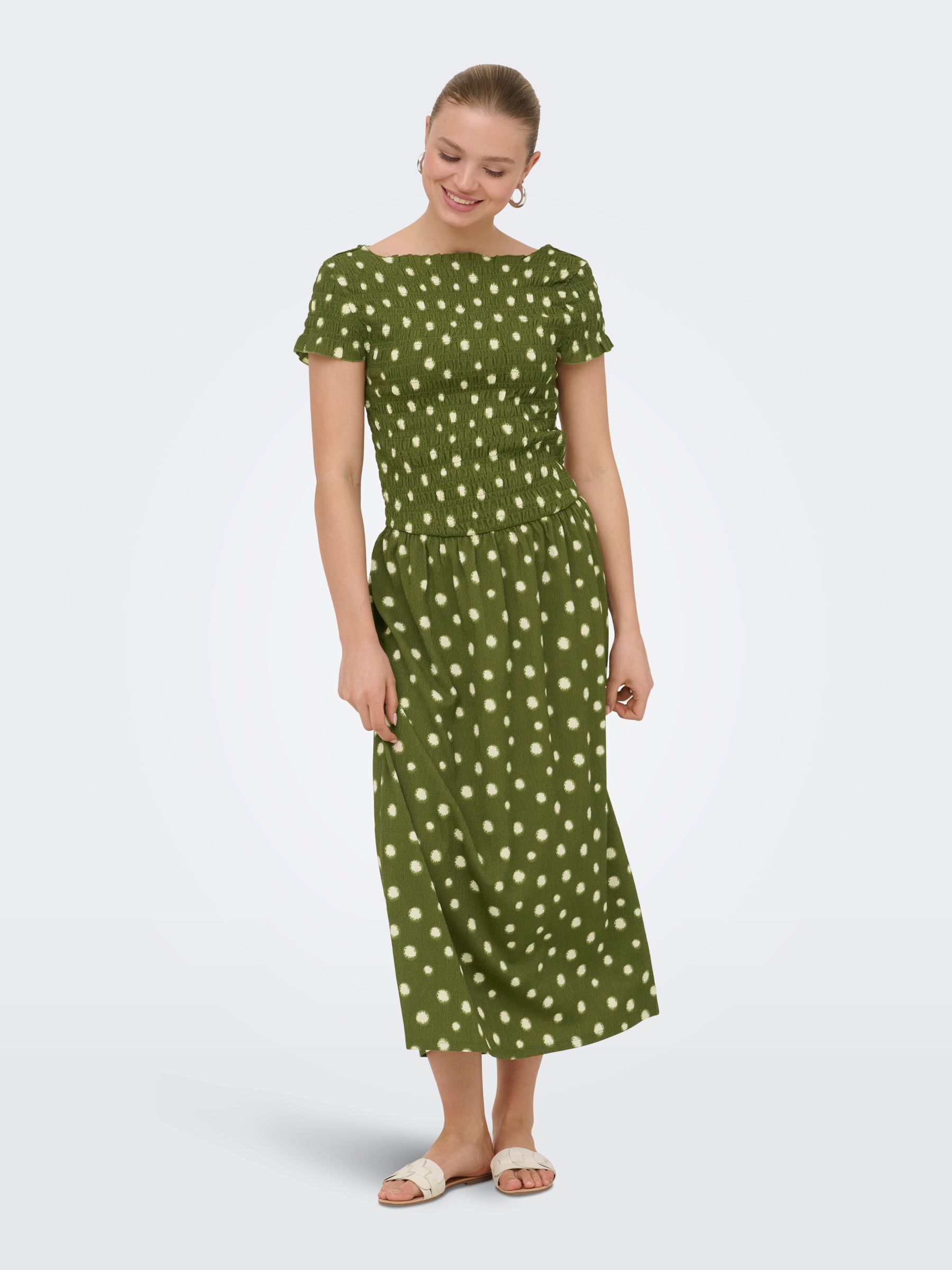 Robe, ONLY