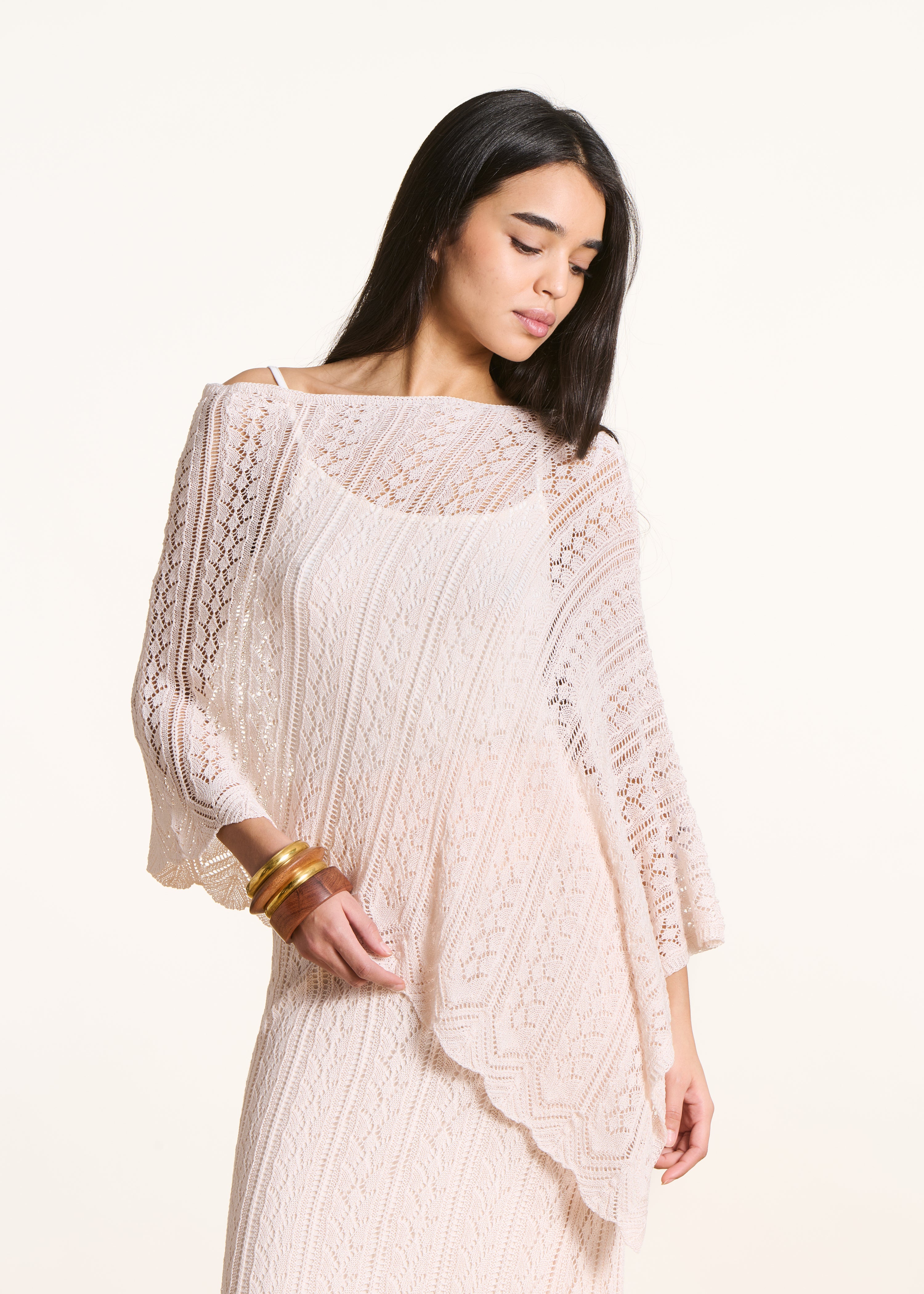 Pull cape en maille fine ajourée, LA FEE MARABOUTEE