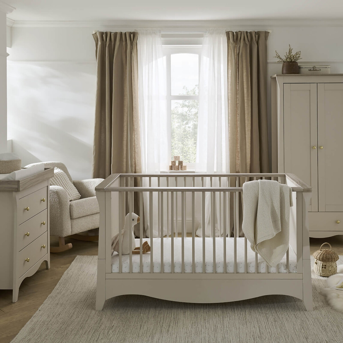 Clara 3 Piece Nursery Furniture Set, CUDDLECO
