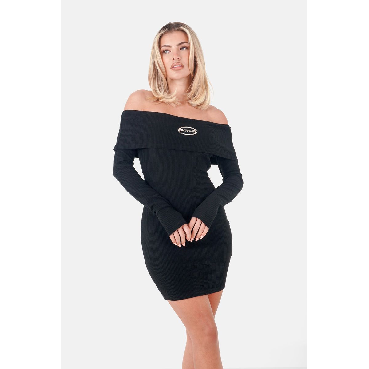 Robe epaule online dénudée moulante