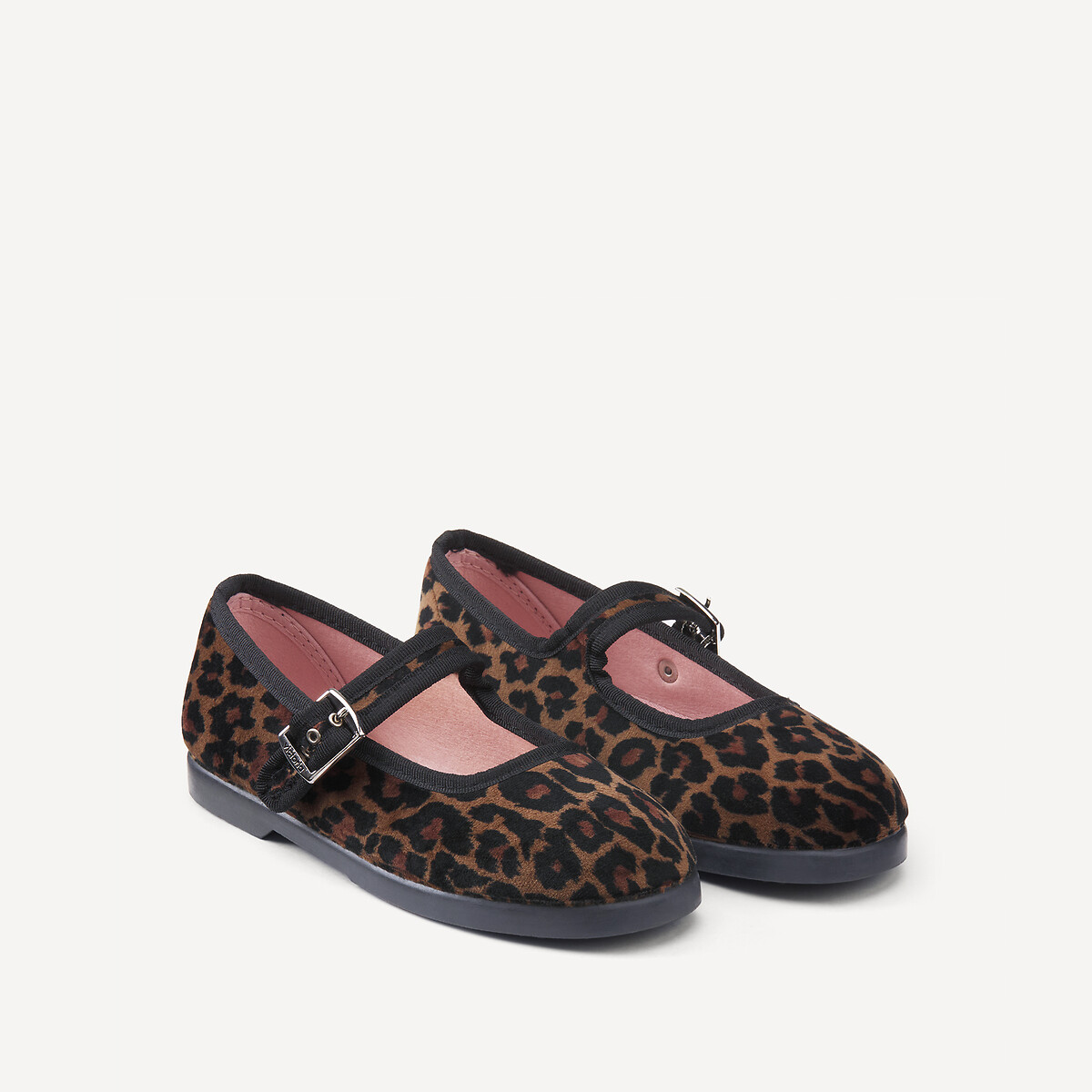 Kids Gong-Fu Mercedes Mary Jane Ballet Pumps in Velour, VICTORIA