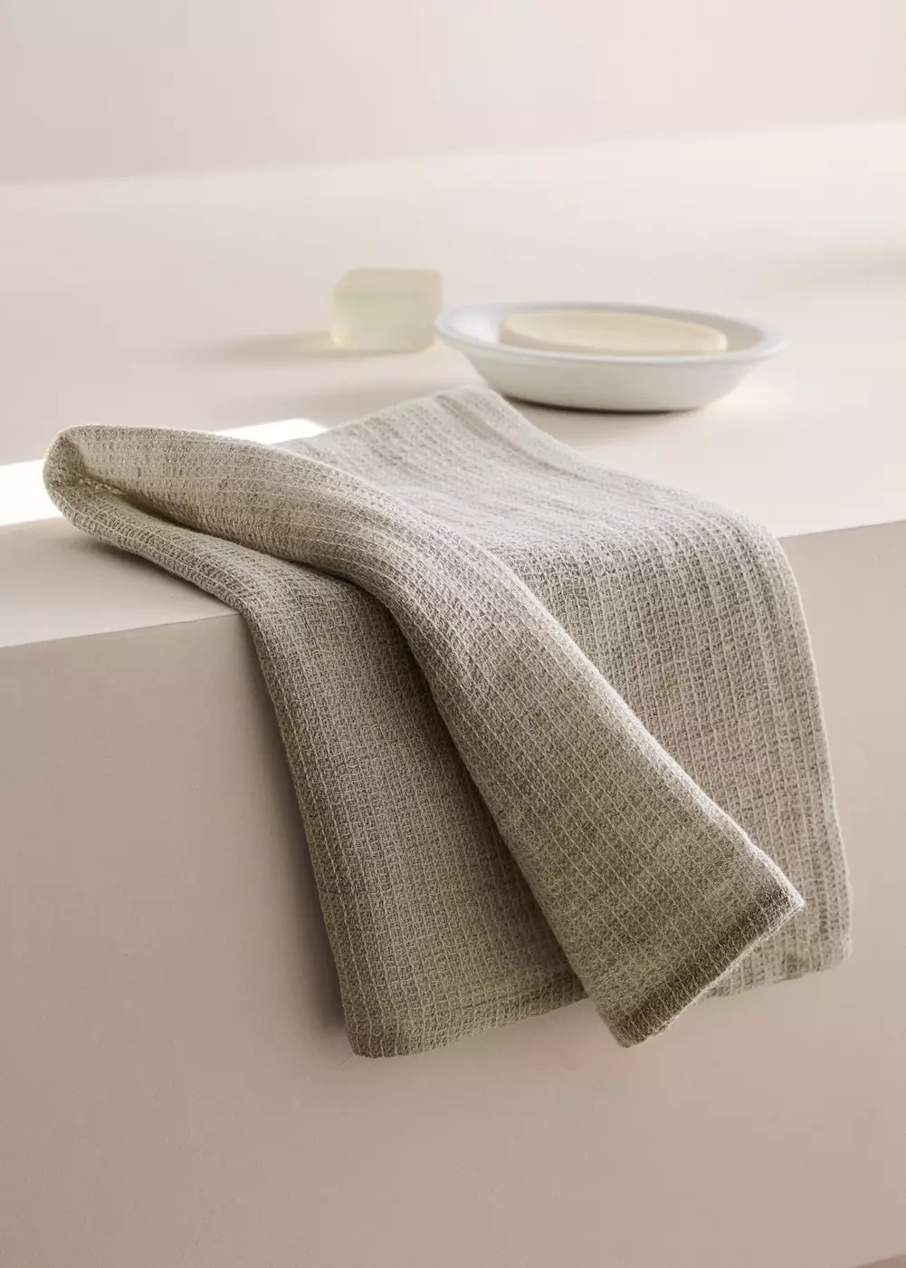 Serviette invité à mini tissage gaufré, MANGO HOME