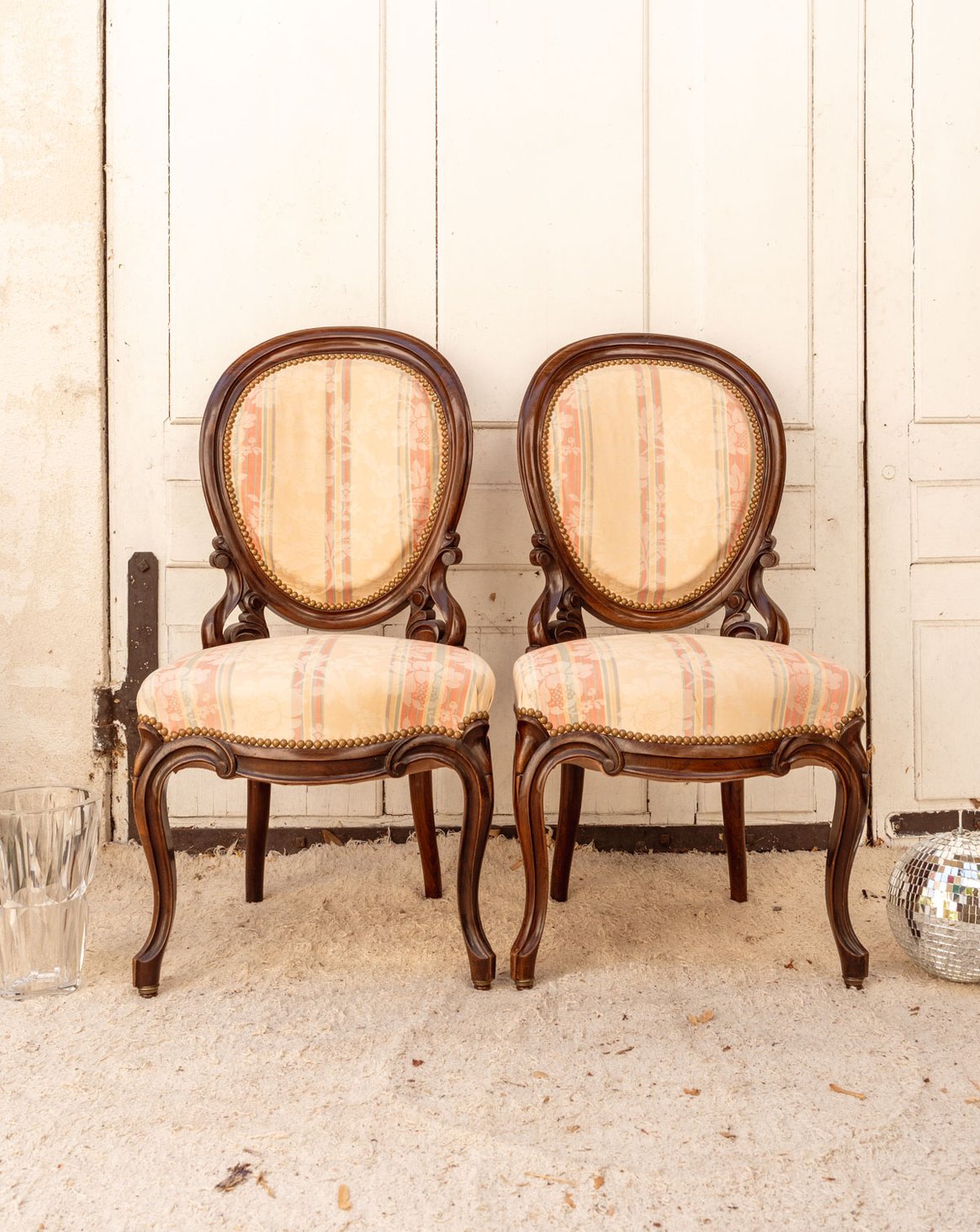 Paire de chaises Napoléon III en bois Claude N°1454 - Bon état, DEBONGOUT
