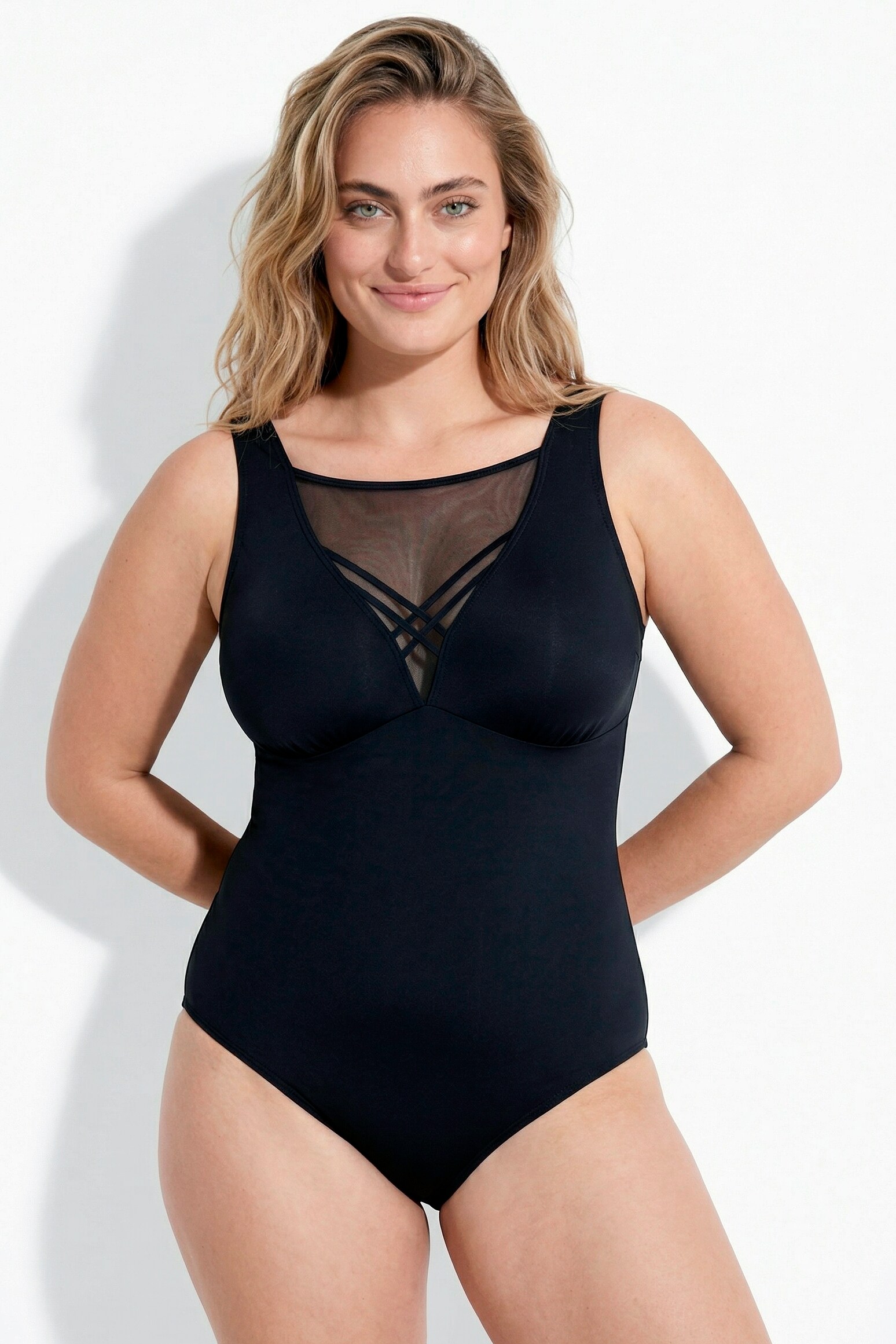 Maillot de bain avec bonnets souples, ULLA POPKEN
