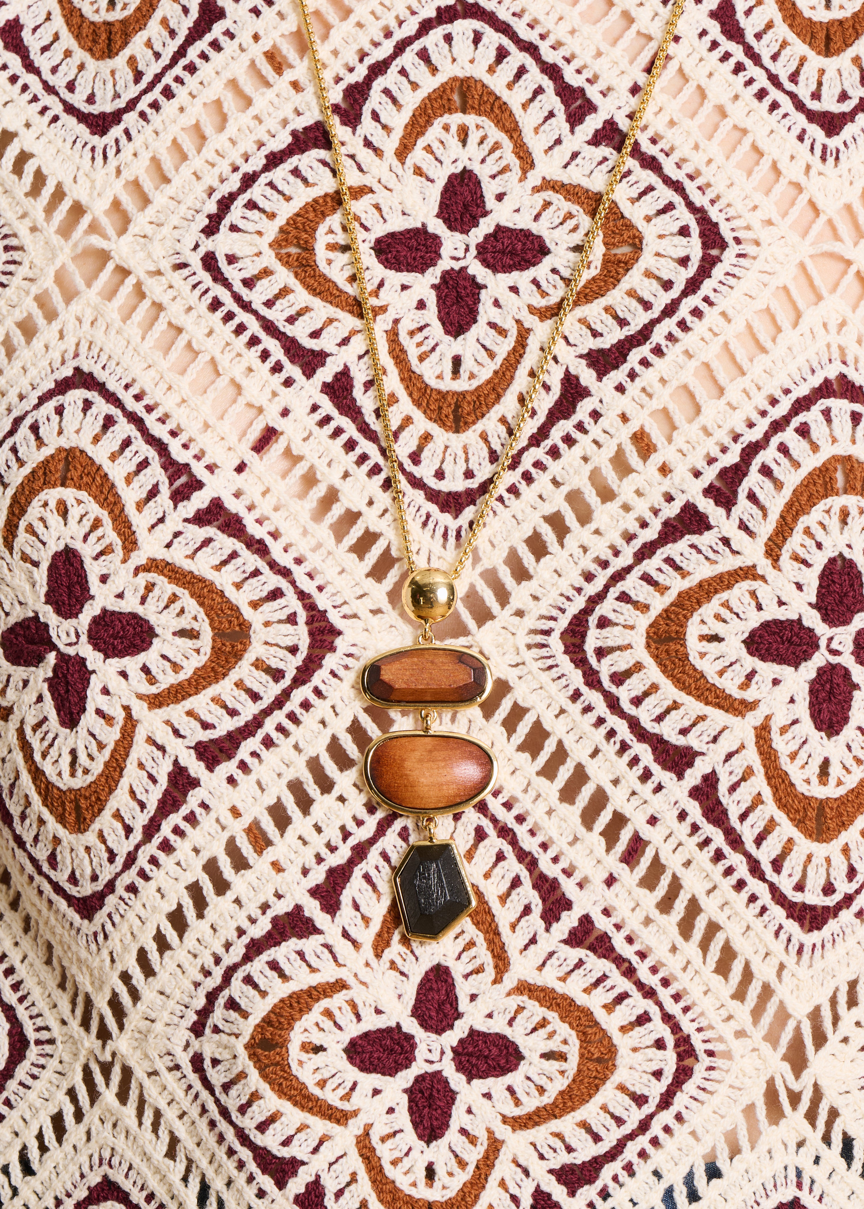 Collier sautoir avec bois, LA FEE MARABOUTEE