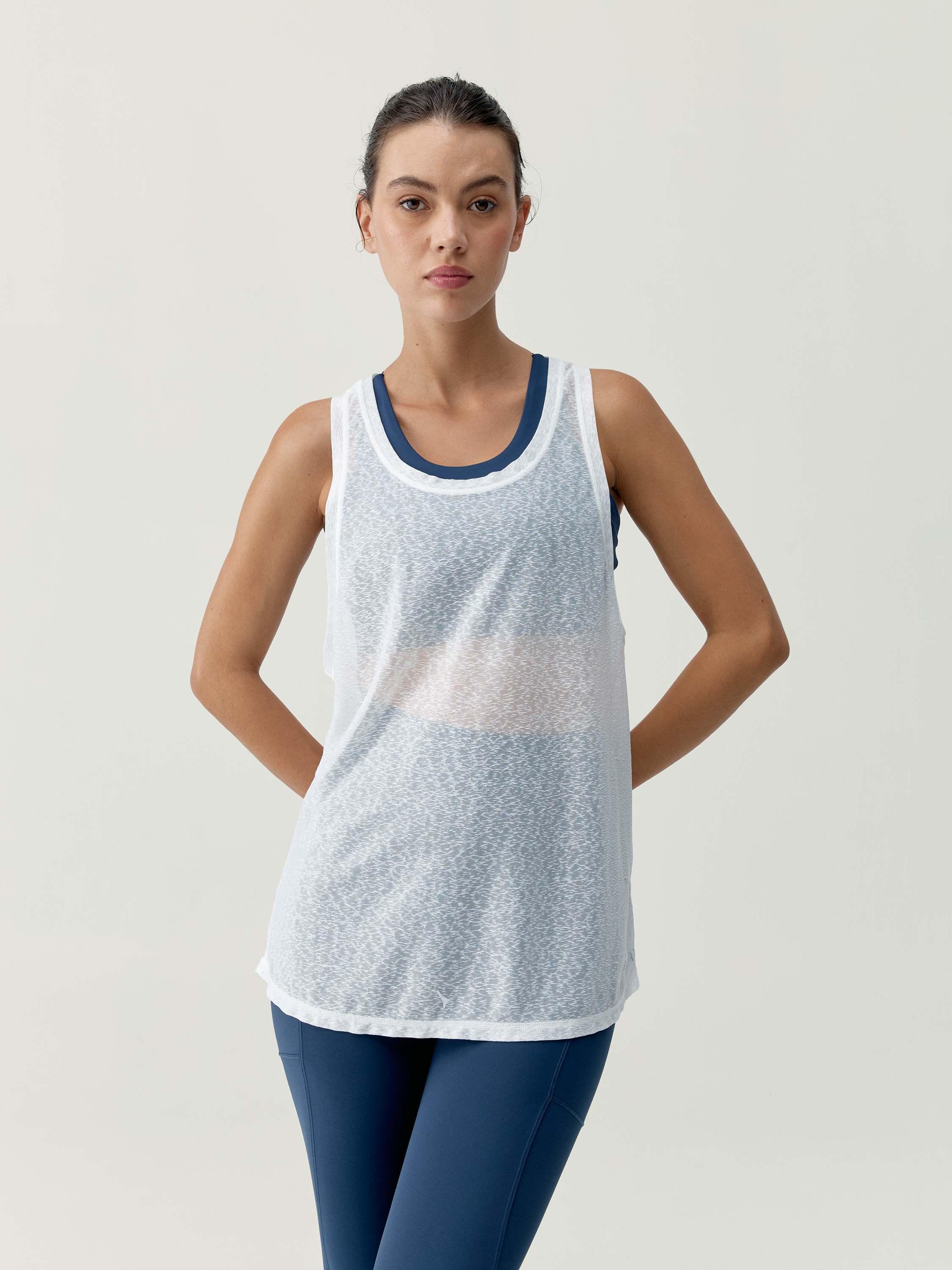 T-shirt de sport femme Ada 2.0 Sans manches dos athlétique, BORN