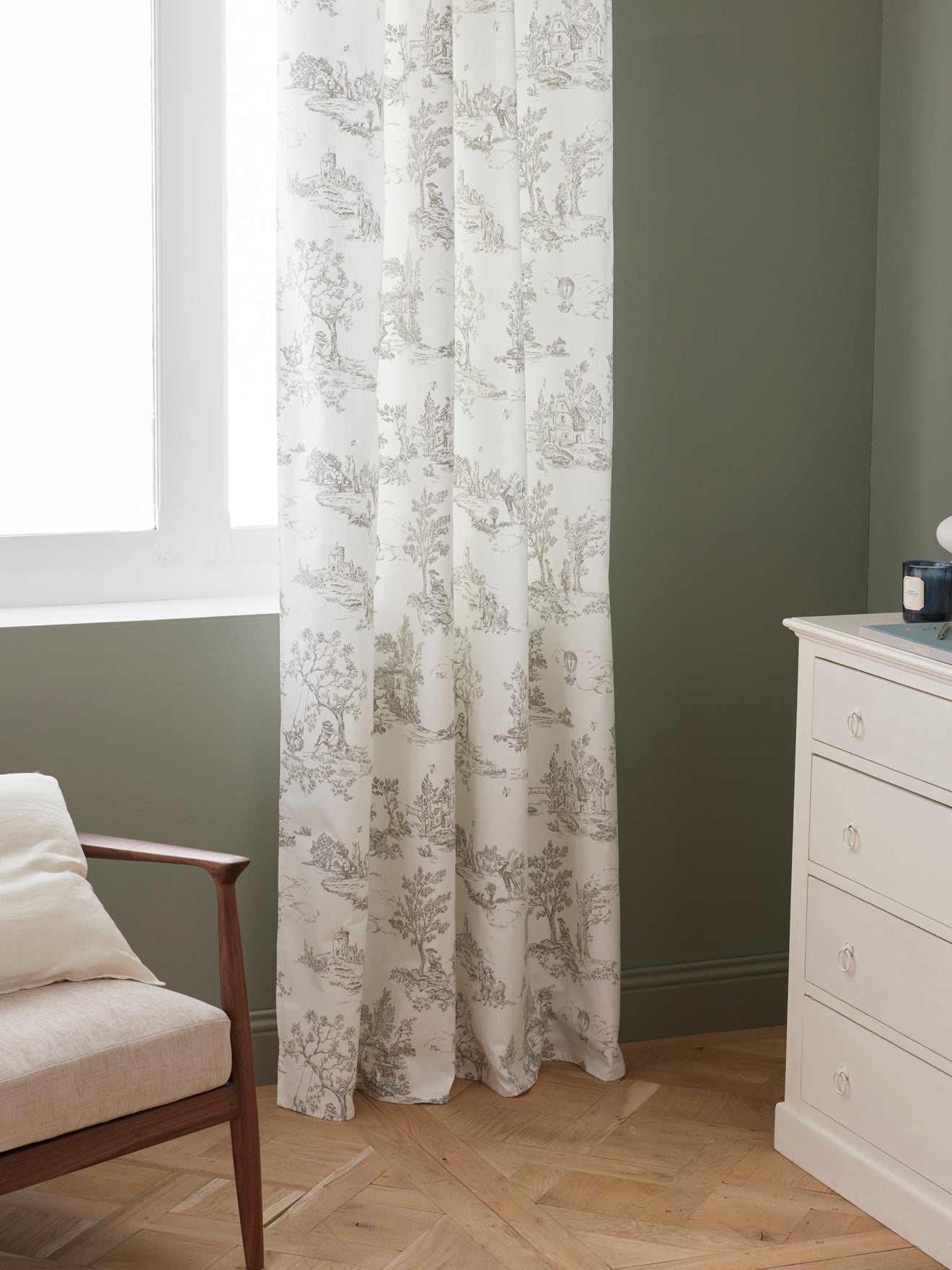 Rideau à oeillets esprit toile de Jouy, CYRILLUS