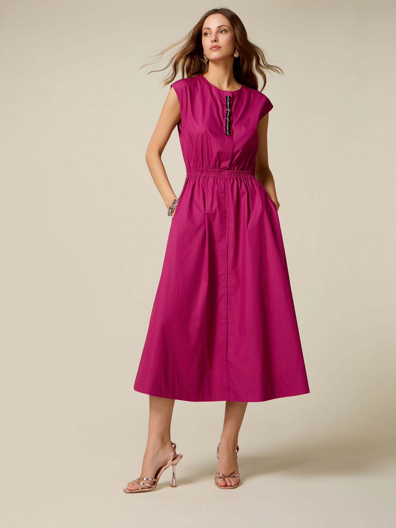 Robe évasée en popeline avec détail bijou, OLTRE