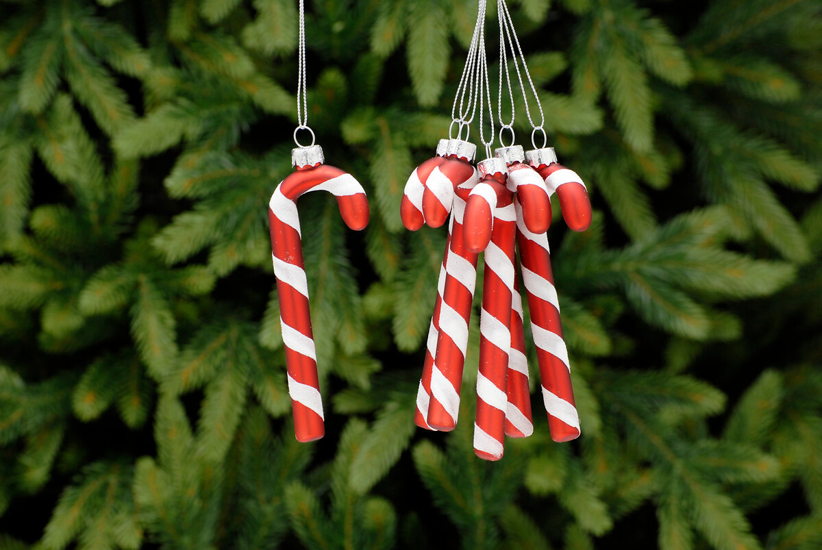 Set of 6 Candy Cane baubles, SO'HOME