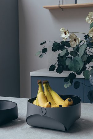 Корзина для фруктов и  декора из натуральной кожи, 20 x 20 x H9 см SO'HOME