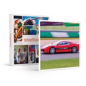 Anniversaire Pilotage pour les amoureux d'adrénaline - SMARTBOX - Coffret Cadeau Sport et Aventure SMARTBOX
