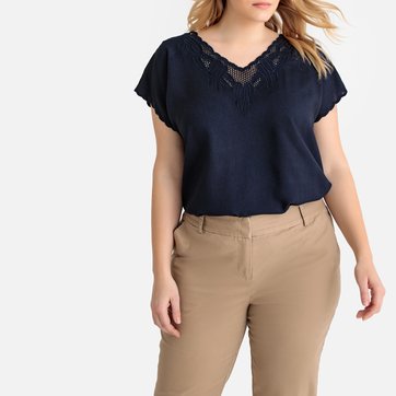 Blusa com decote em V, guipura na gola, sem mangas CASTALUNA