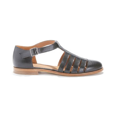 sandales plates fermees devant