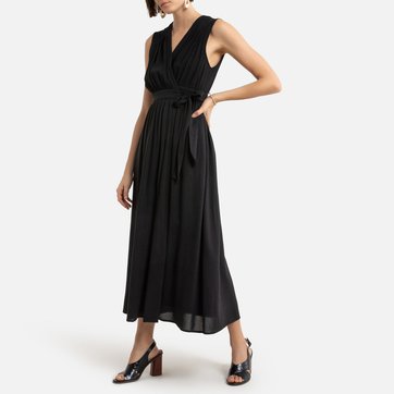 Midi-Kleid mit V-Ausschnitt, ärmellos Midi-Kleid mit V-Ausschnitt, ärmellos SEE U SOON