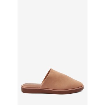 chaussure ete fermee devant