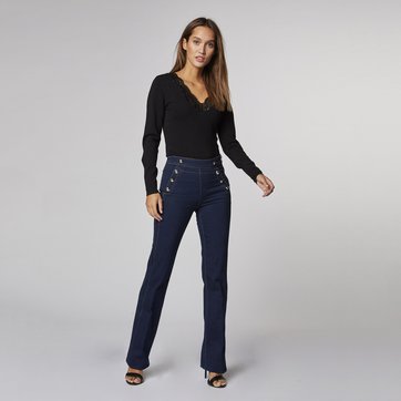 Jeans bootcut, cintura subida, com ponte MORGAN