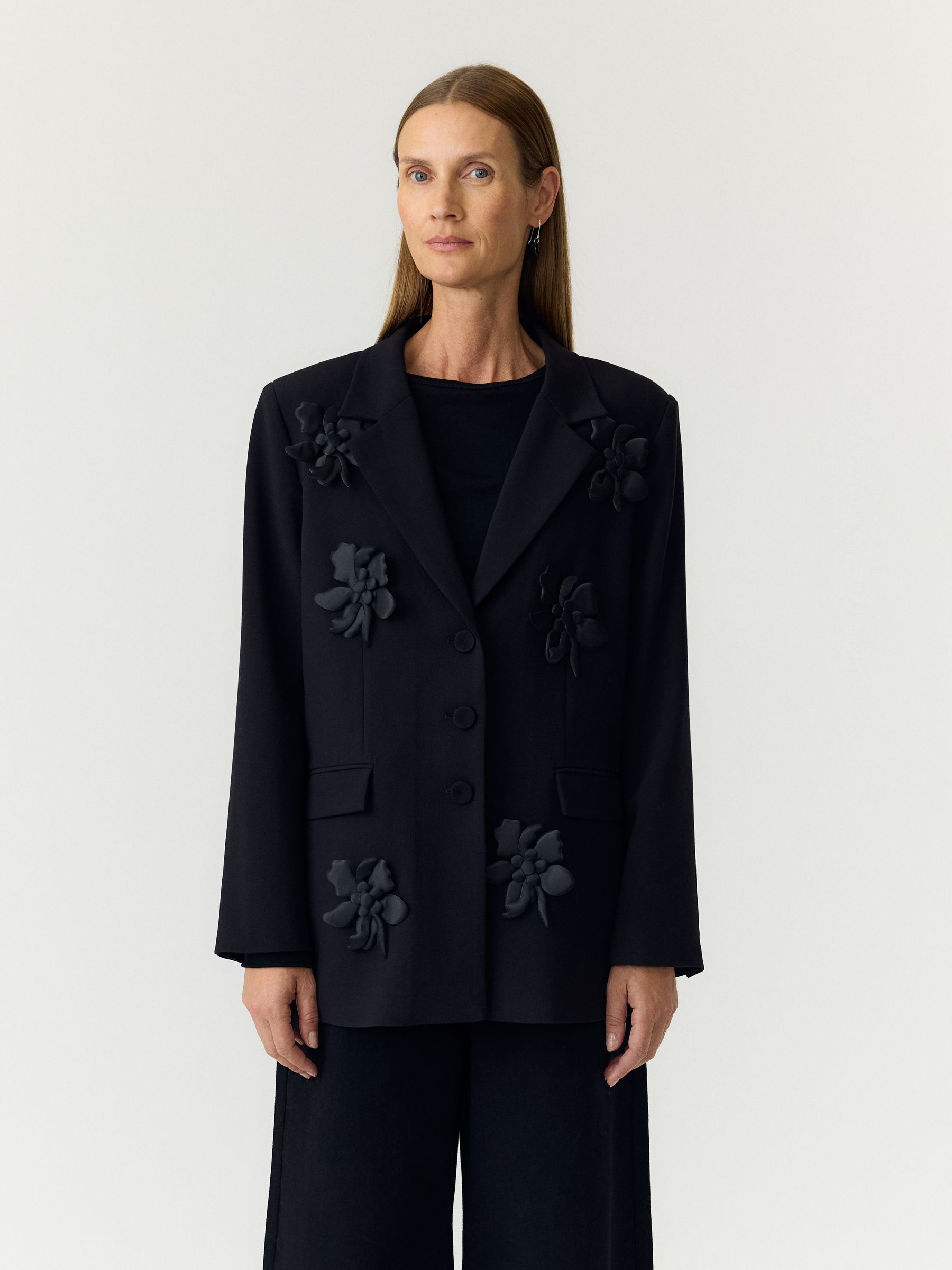 Blazer, YAS