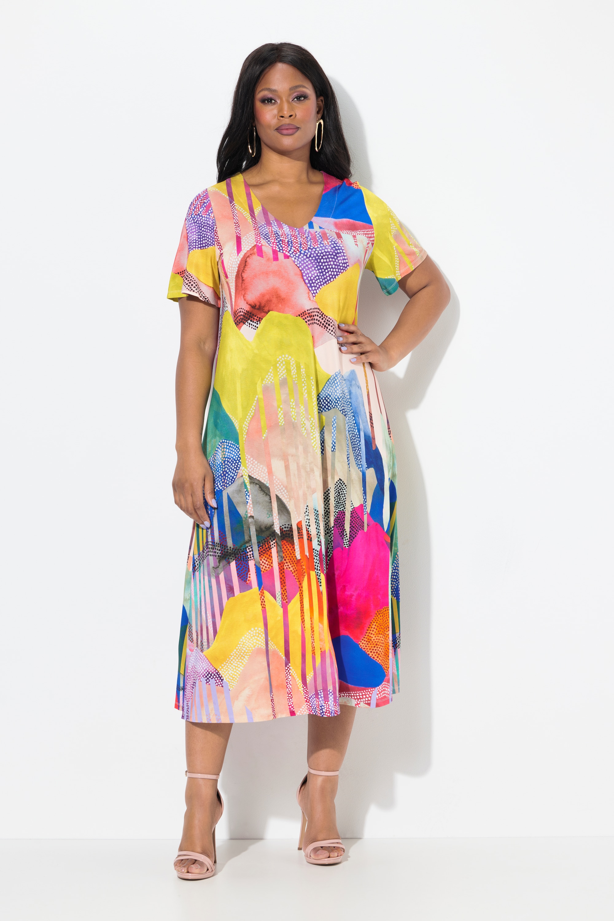 Robe midi fluide. Décolleté V, ULLA POPKEN