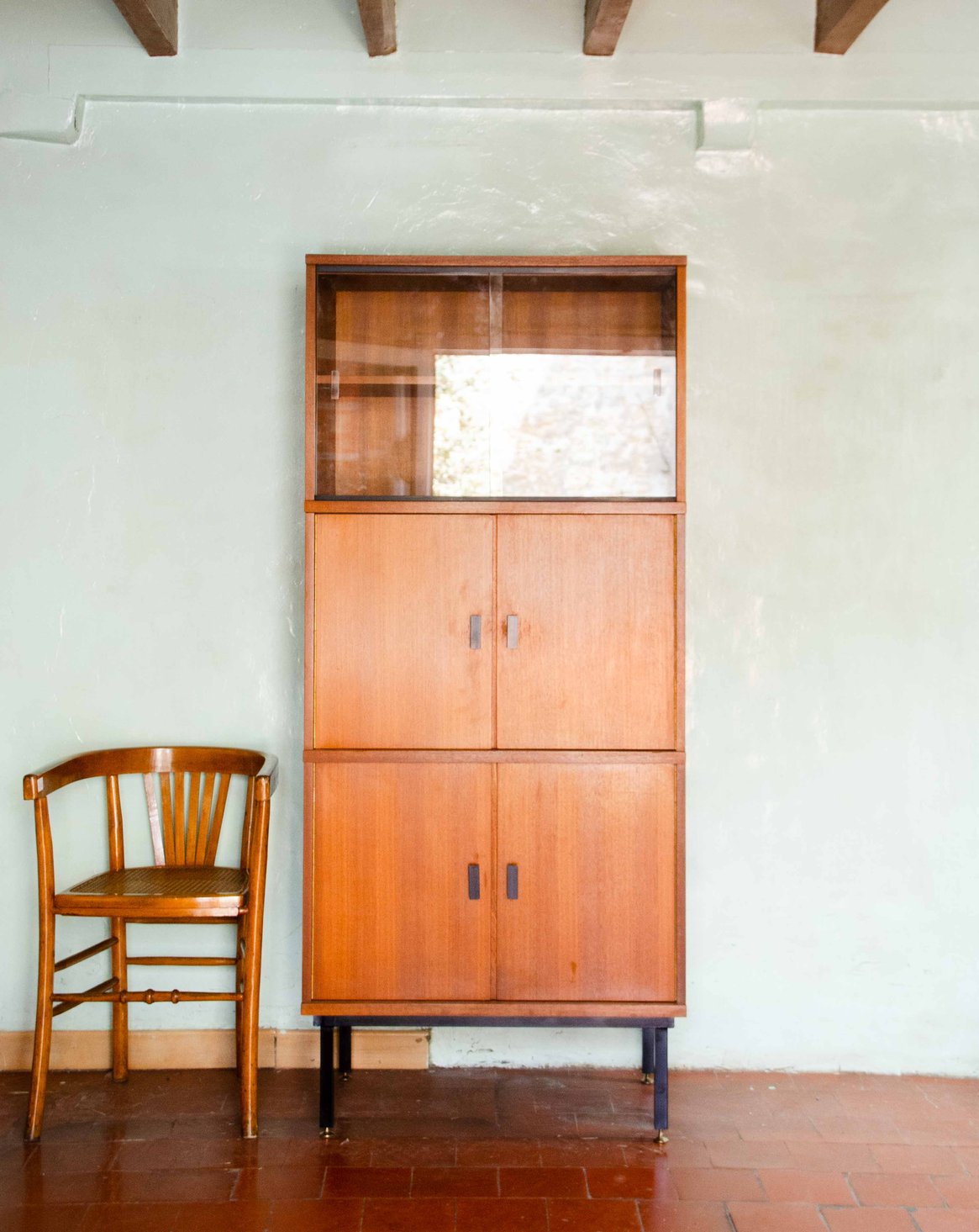 Bibliothèque vitrine en acajou Madeleine N°736 - Bon état, DEBONGOUT