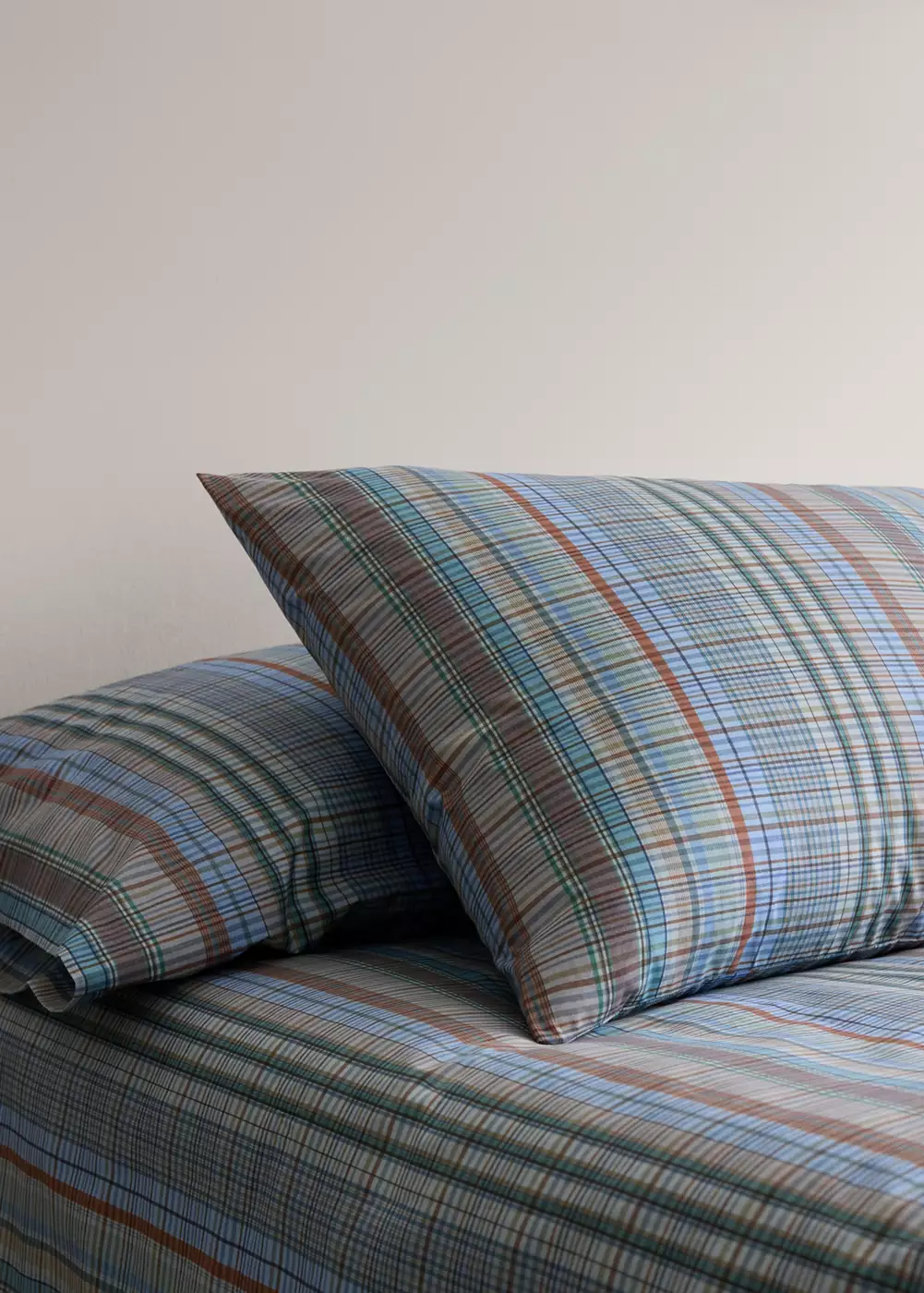 Taie d’oreiller enfant percale de coton carreaux 45x110 cm, MANGO HOME