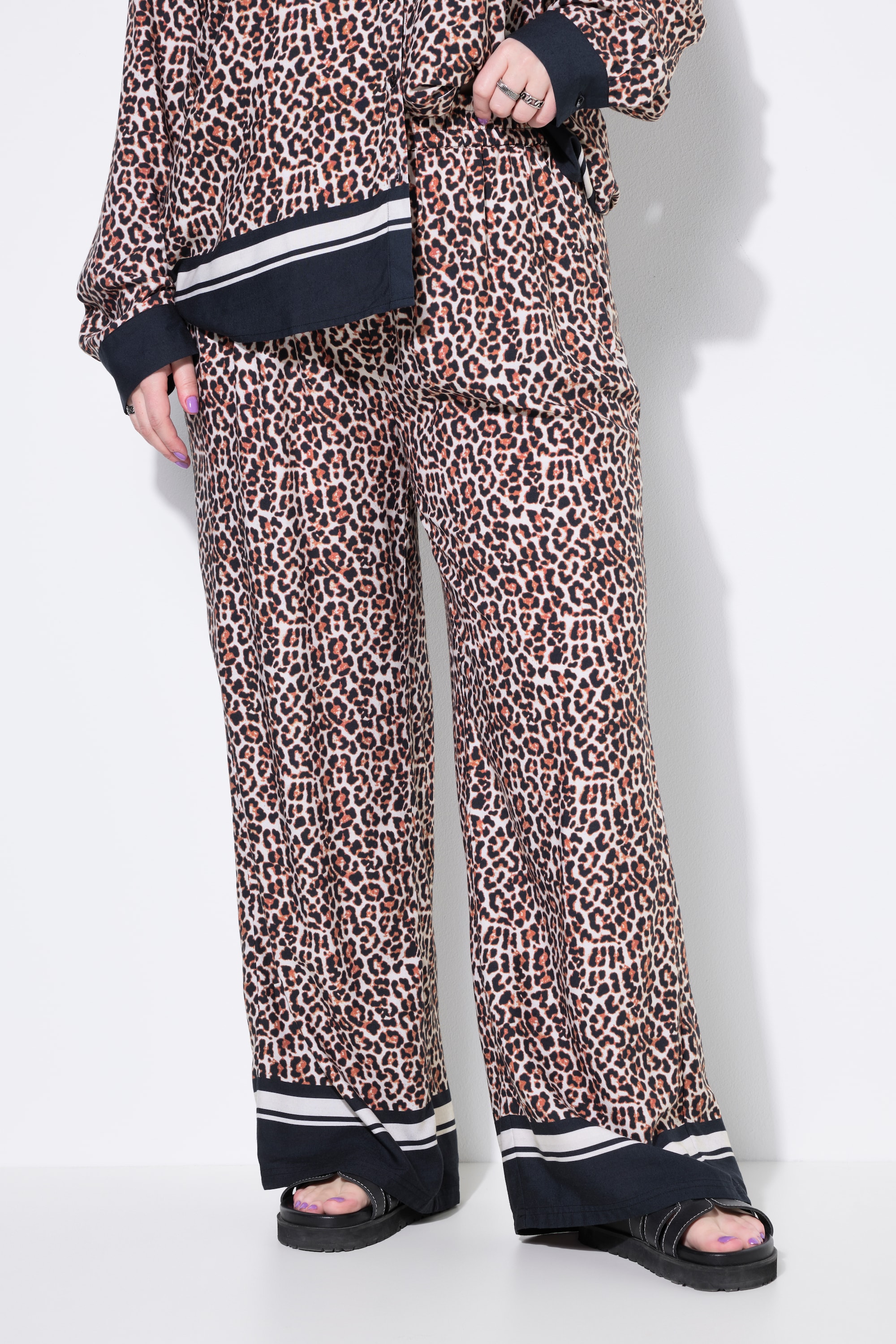 Pantalon imprimé léopard, STUDIO UNTOLD