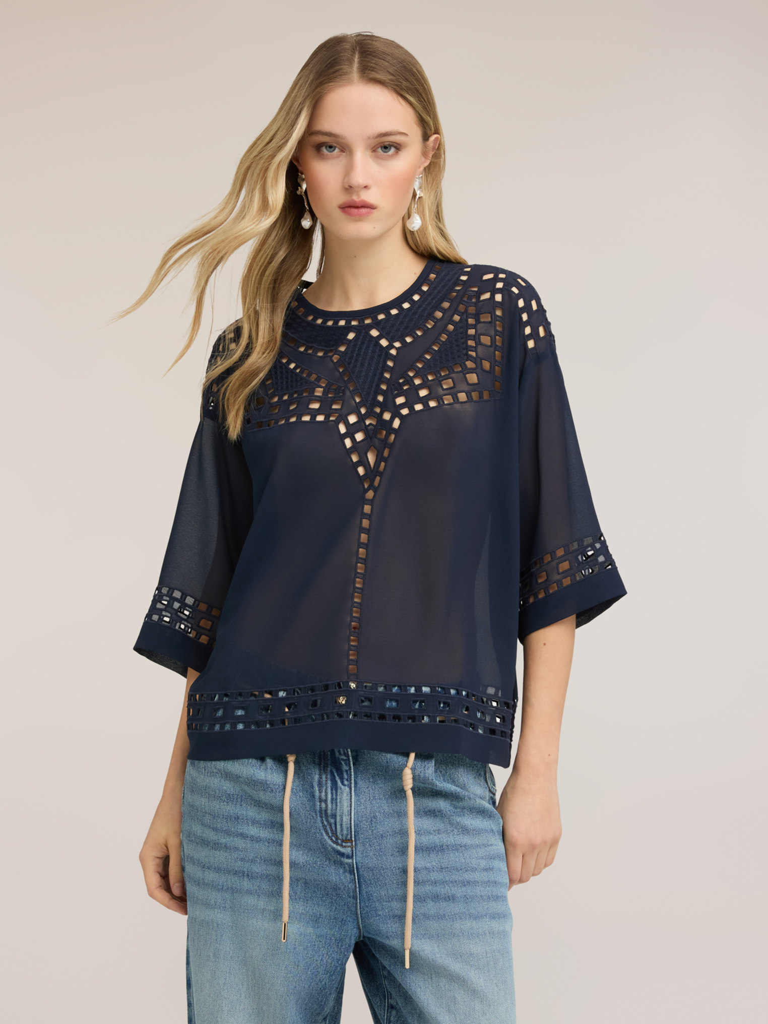 Blouse avec broderies ajourées, MOTIVI