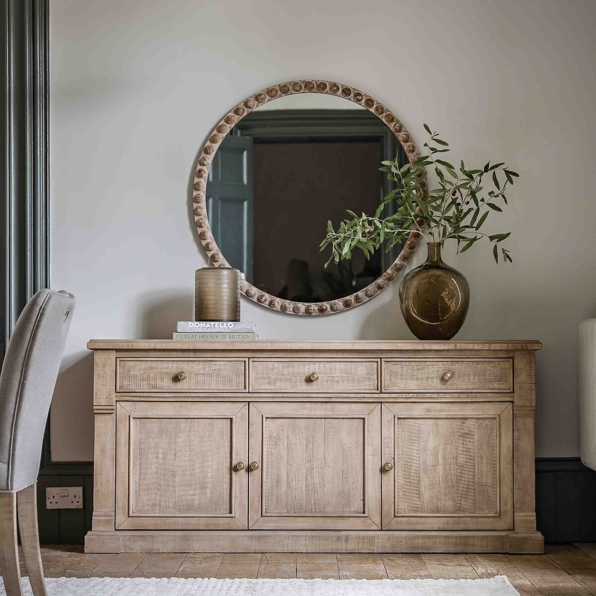 Valour Rustic Pine Sideboard, ÉDITÉ