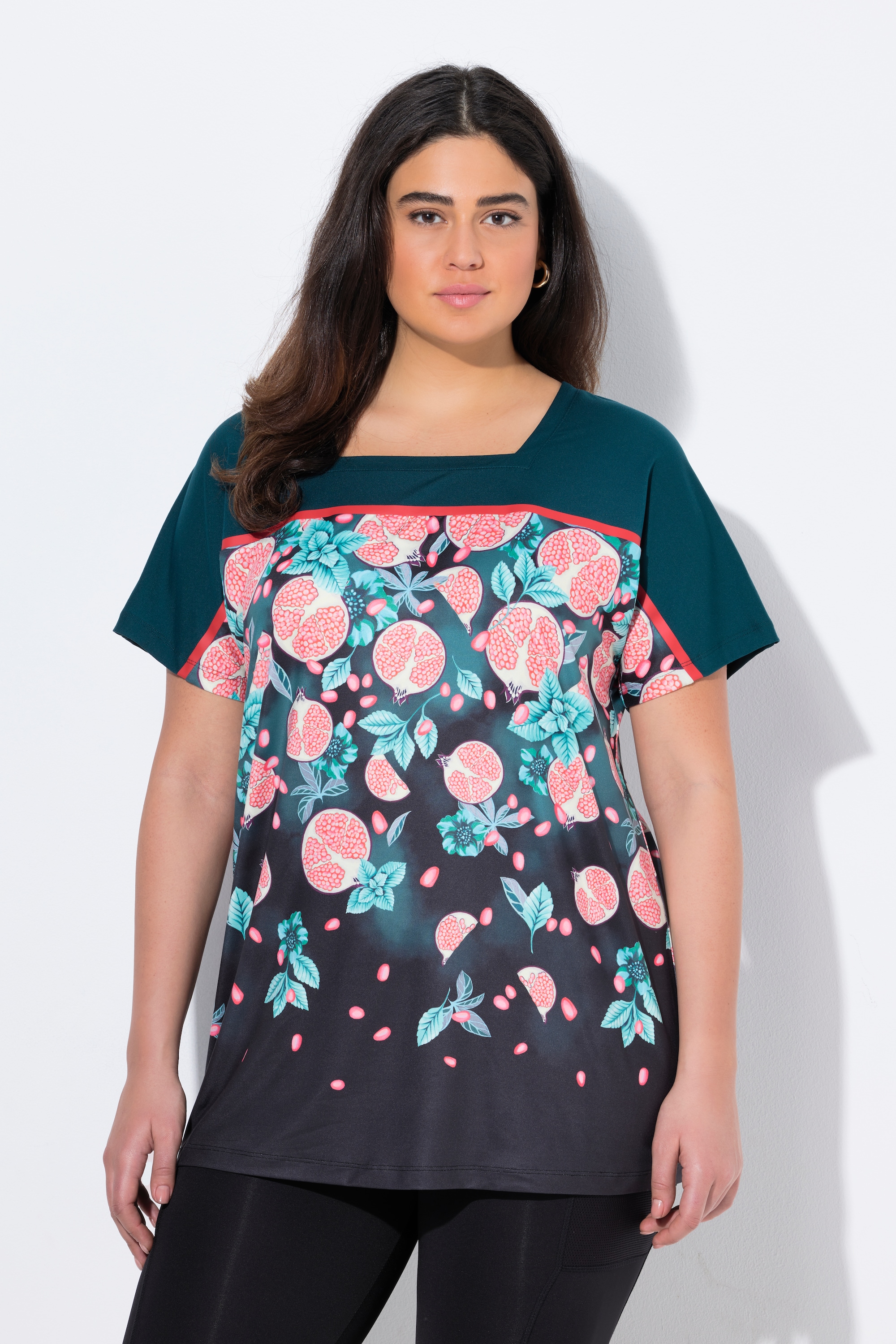 T-shirt oversize technique. Encolure carrée, ULLA POPKEN