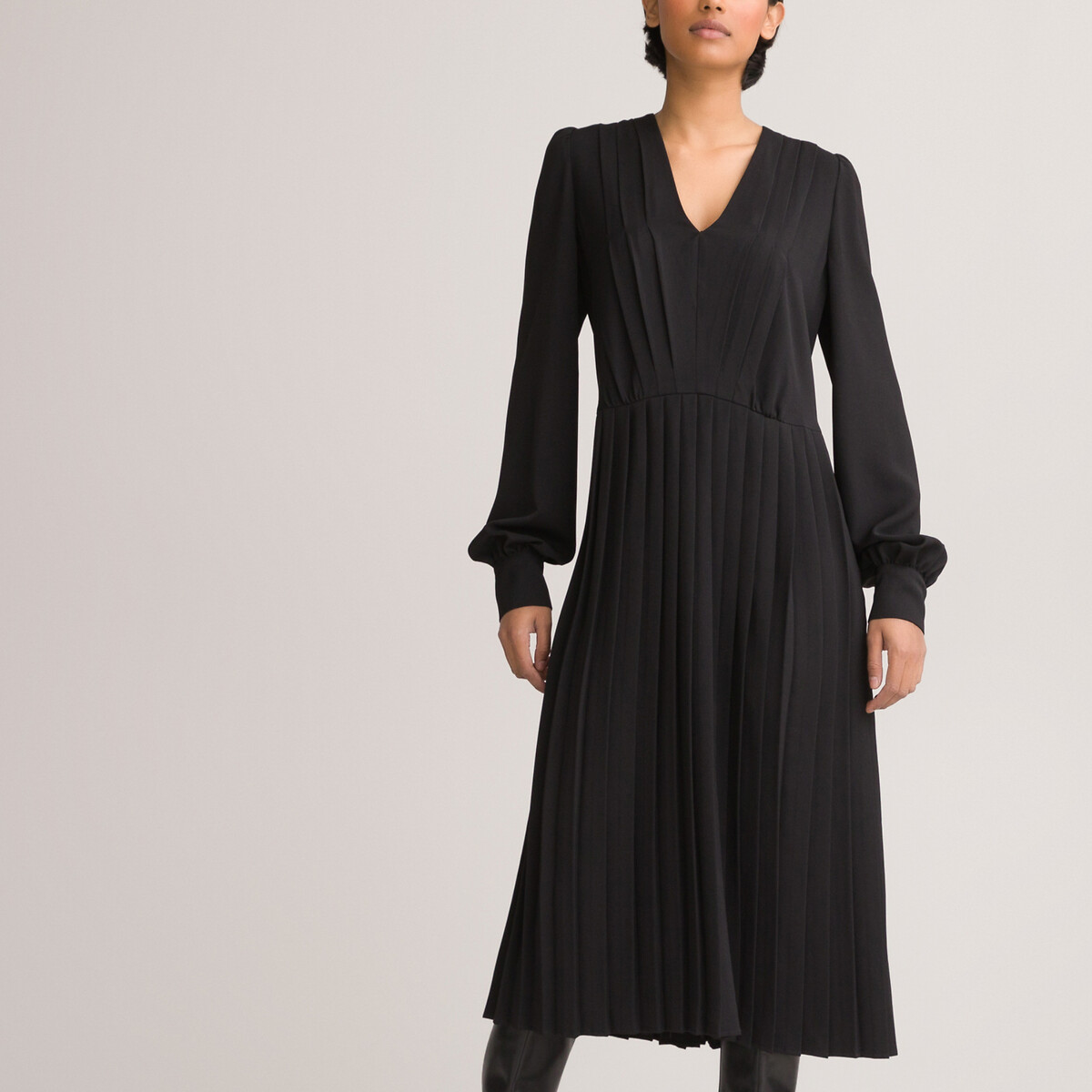 Abito plissettato con scollo a v, maniche lunghe a sbuffo nero La Redoute  Collections | La Redoute