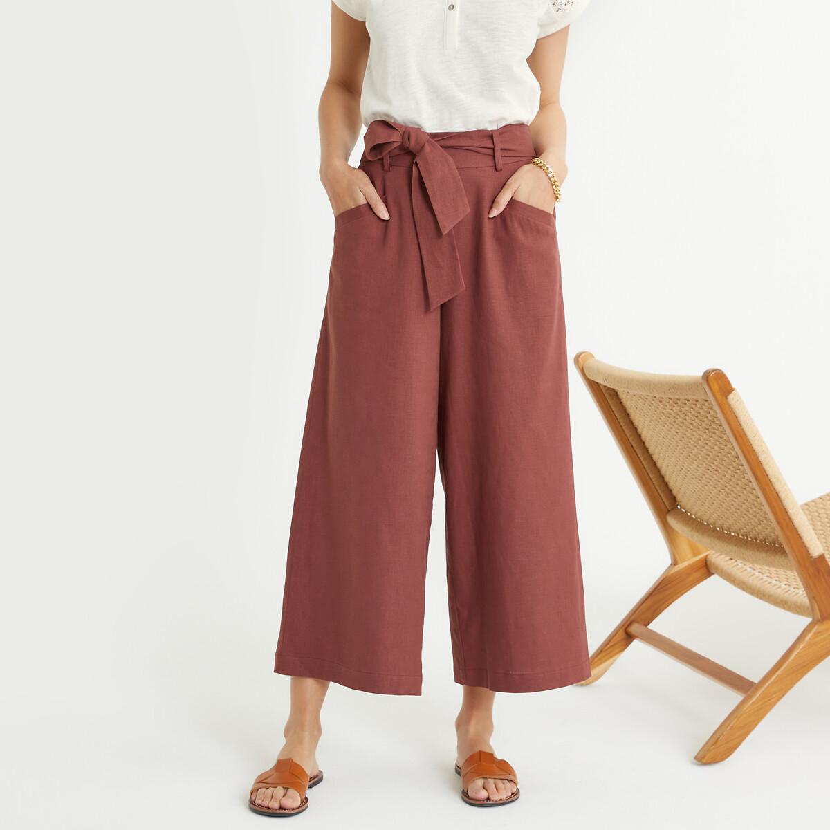 Image of Cropped Wide Leg Trousers in Cotton/Linen, Length 24.5"
